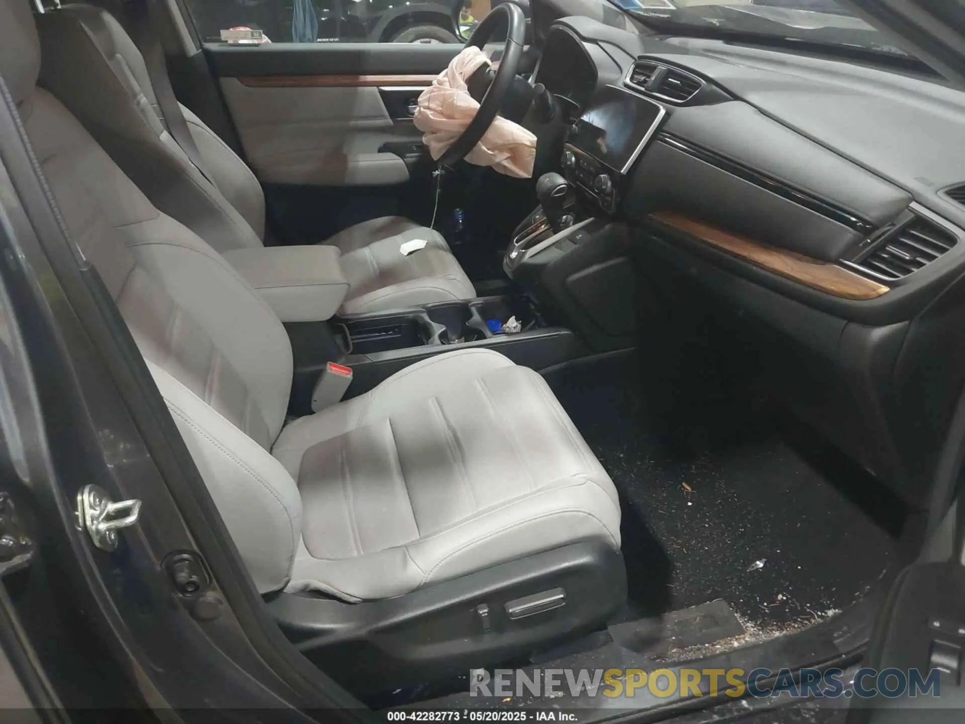 5 Photograph of a damaged car 2HKRW2H9XKH630540 HONDA CR-V 2019