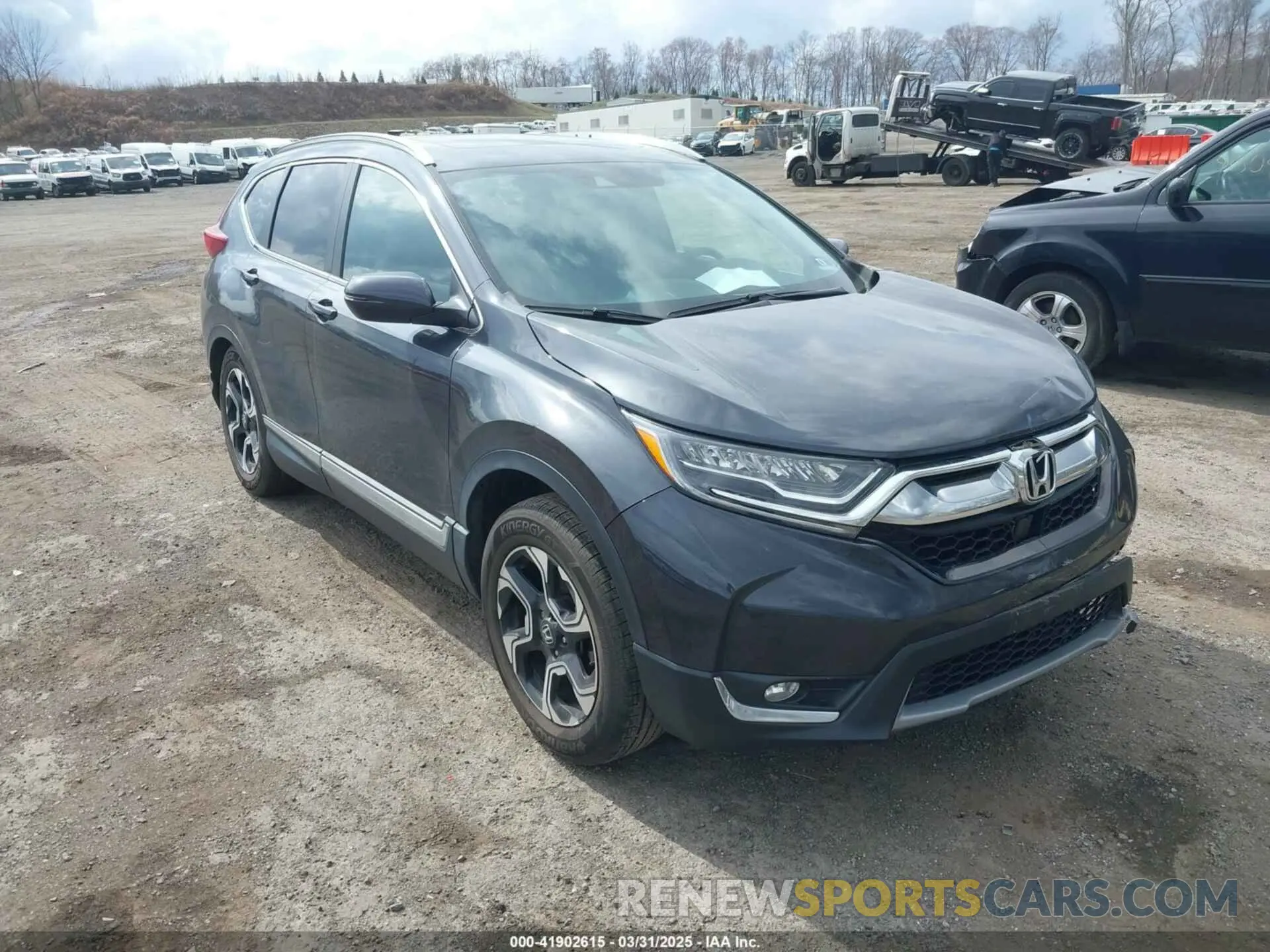 1 Photograph of a damaged car 2HKRW2H9XKH636354 HONDA CR-V 2019
