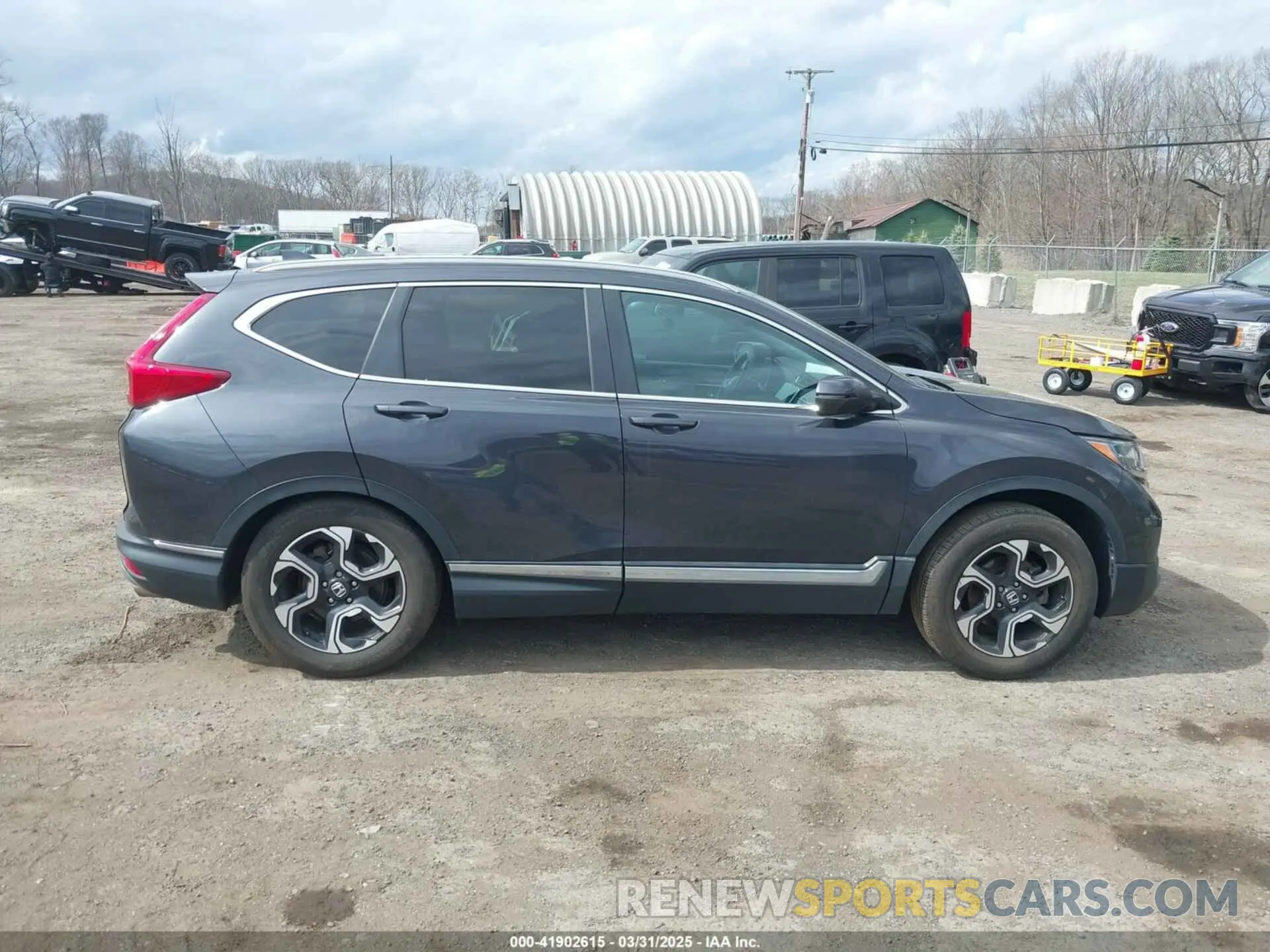 13 Photograph of a damaged car 2HKRW2H9XKH636354 HONDA CR-V 2019