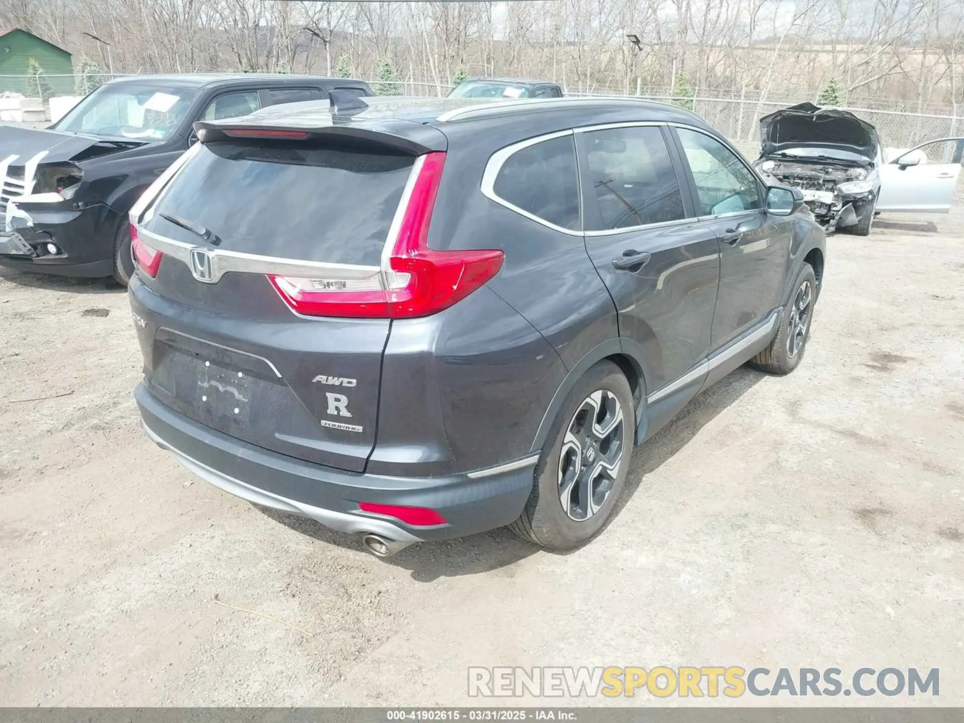 4 Photograph of a damaged car 2HKRW2H9XKH636354 HONDA CR-V 2019