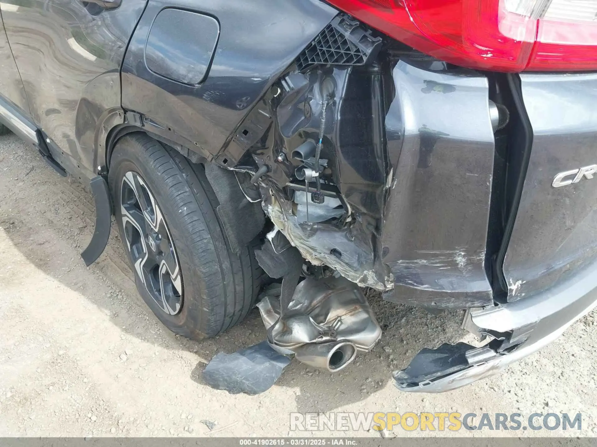 6 Photograph of a damaged car 2HKRW2H9XKH636354 HONDA CR-V 2019