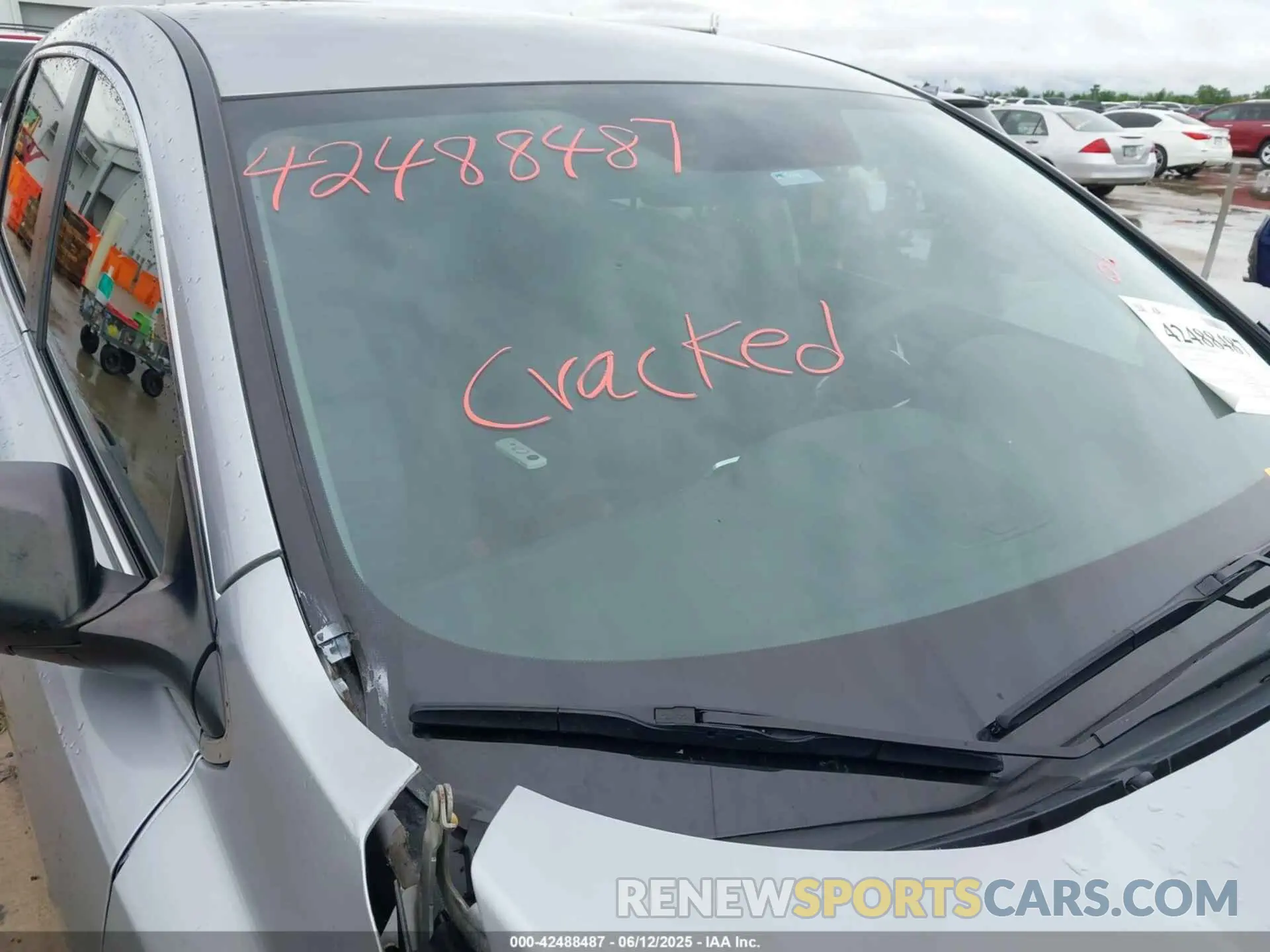 19 Photograph of a damaged car 2HKRW5H30KH421675 HONDA CR-V 2019