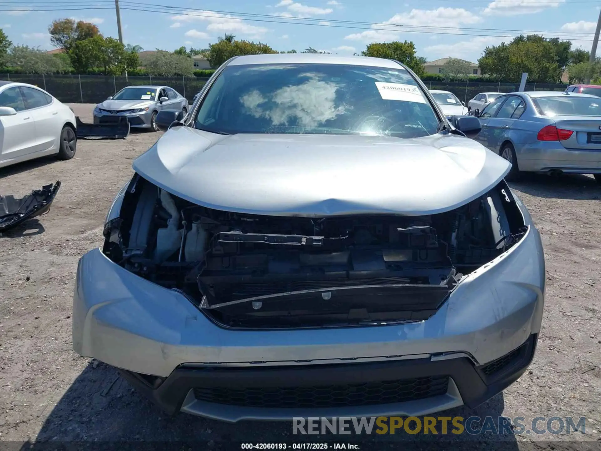 12 Photograph of a damaged car 2HKRW5H31KH411771 HONDA CR-V 2019