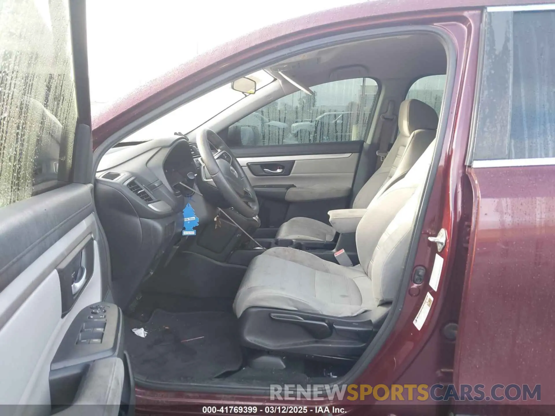 5 Photograph of a damaged car 2HKRW5H31KH415531 HONDA CR-V 2019