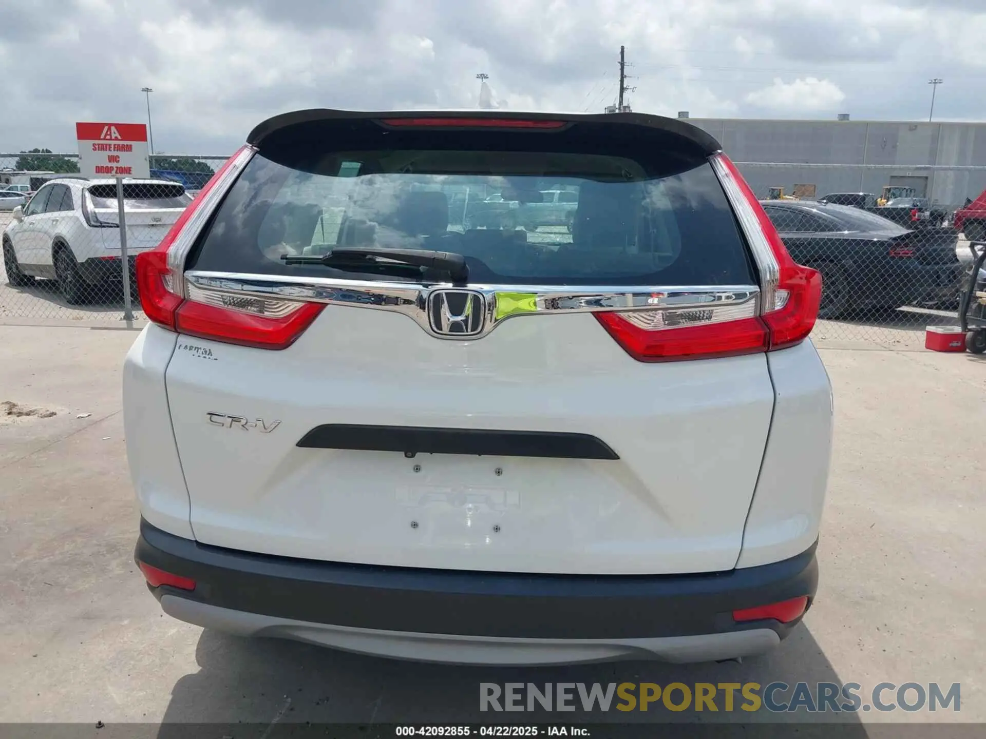 16 Photograph of a damaged car 2HKRW5H32KH414940 HONDA CR-V 2019
