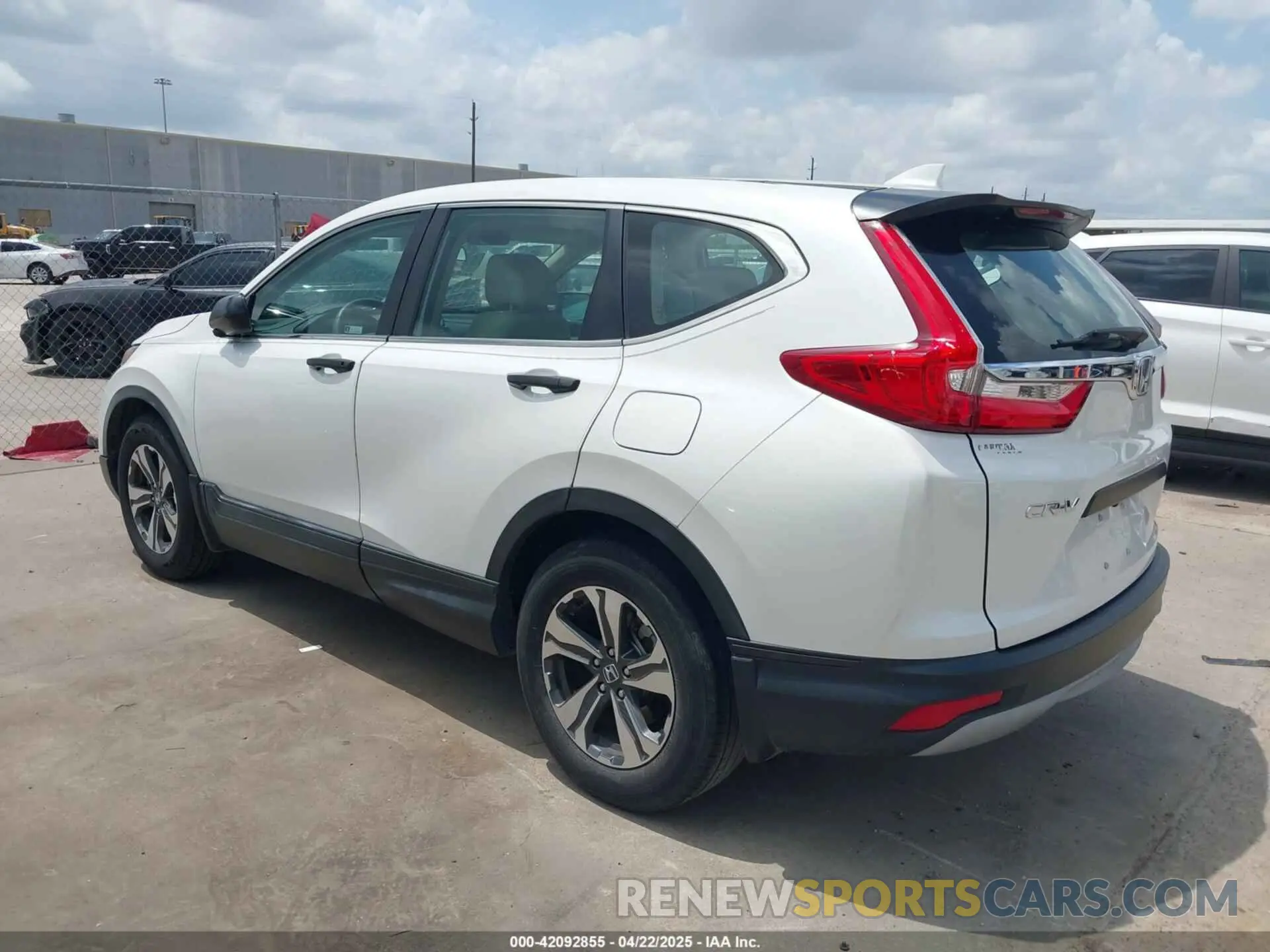 3 Photograph of a damaged car 2HKRW5H32KH414940 HONDA CR-V 2019