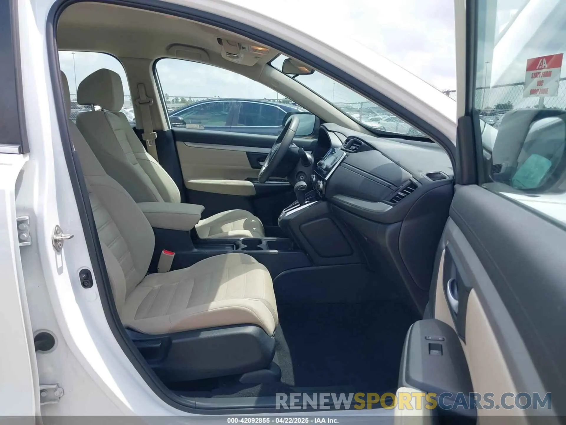 5 Photograph of a damaged car 2HKRW5H32KH414940 HONDA CR-V 2019
