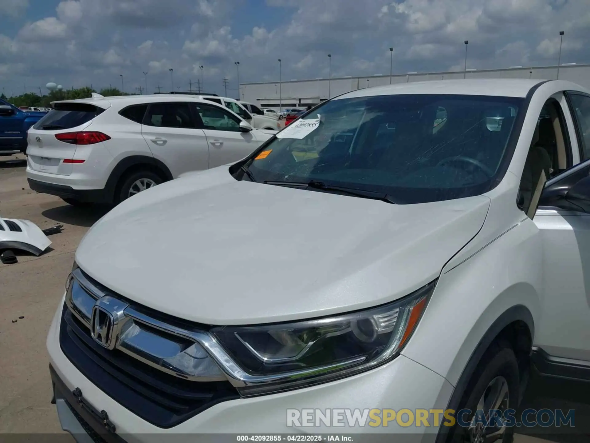 6 Photograph of a damaged car 2HKRW5H32KH414940 HONDA CR-V 2019