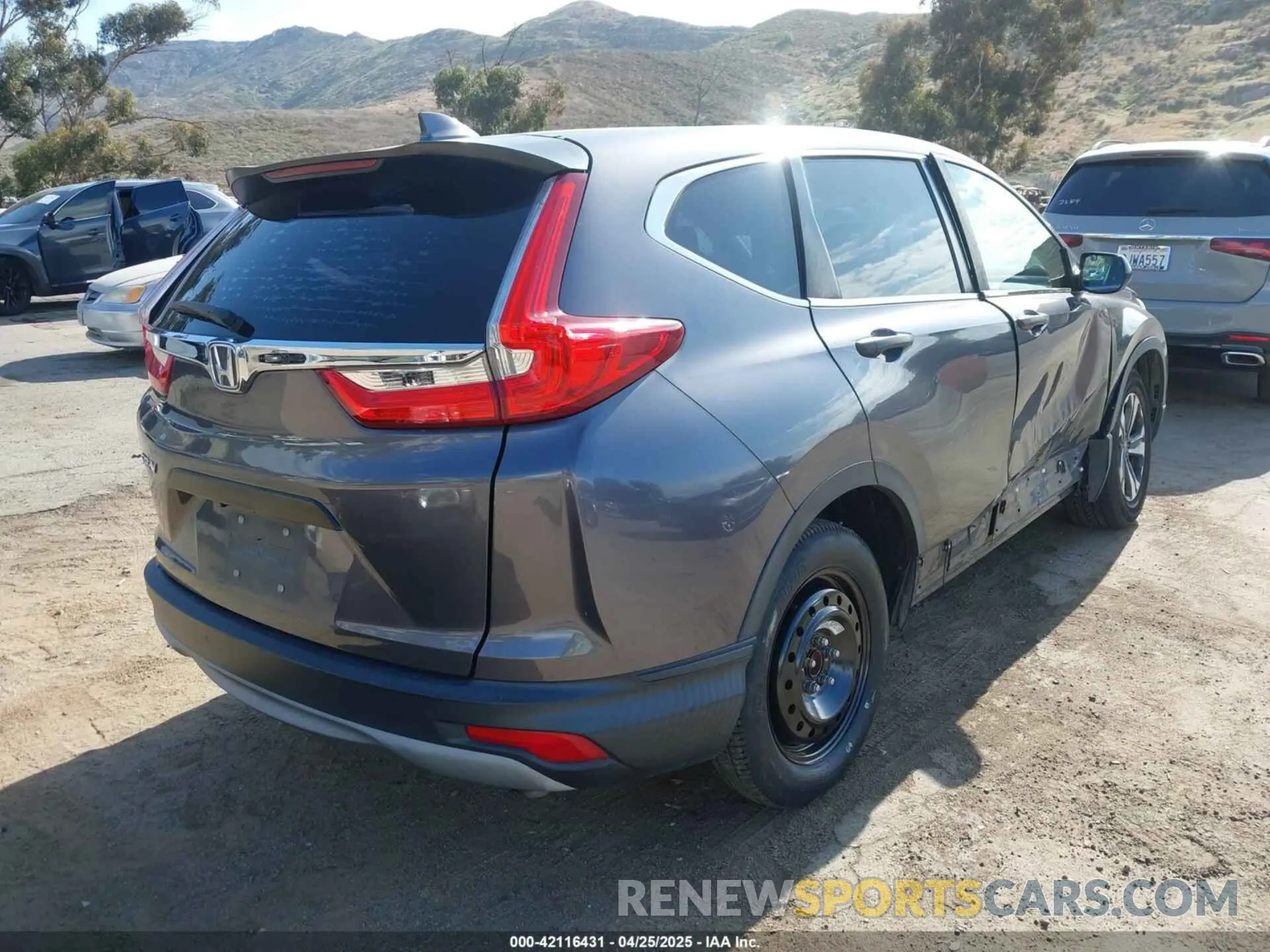 4 Photograph of a damaged car 2HKRW5H33KH401422 HONDA CR-V 2019