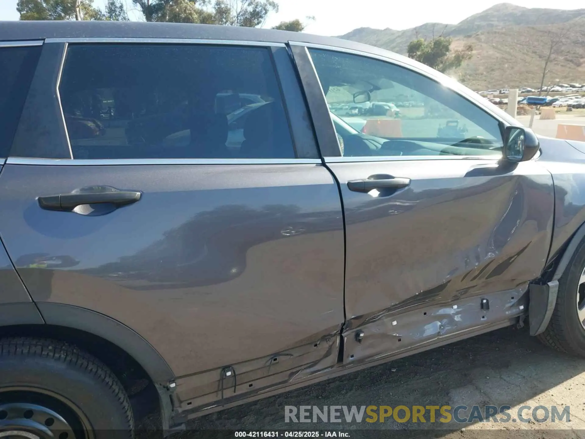 6 Photograph of a damaged car 2HKRW5H33KH401422 HONDA CR-V 2019
