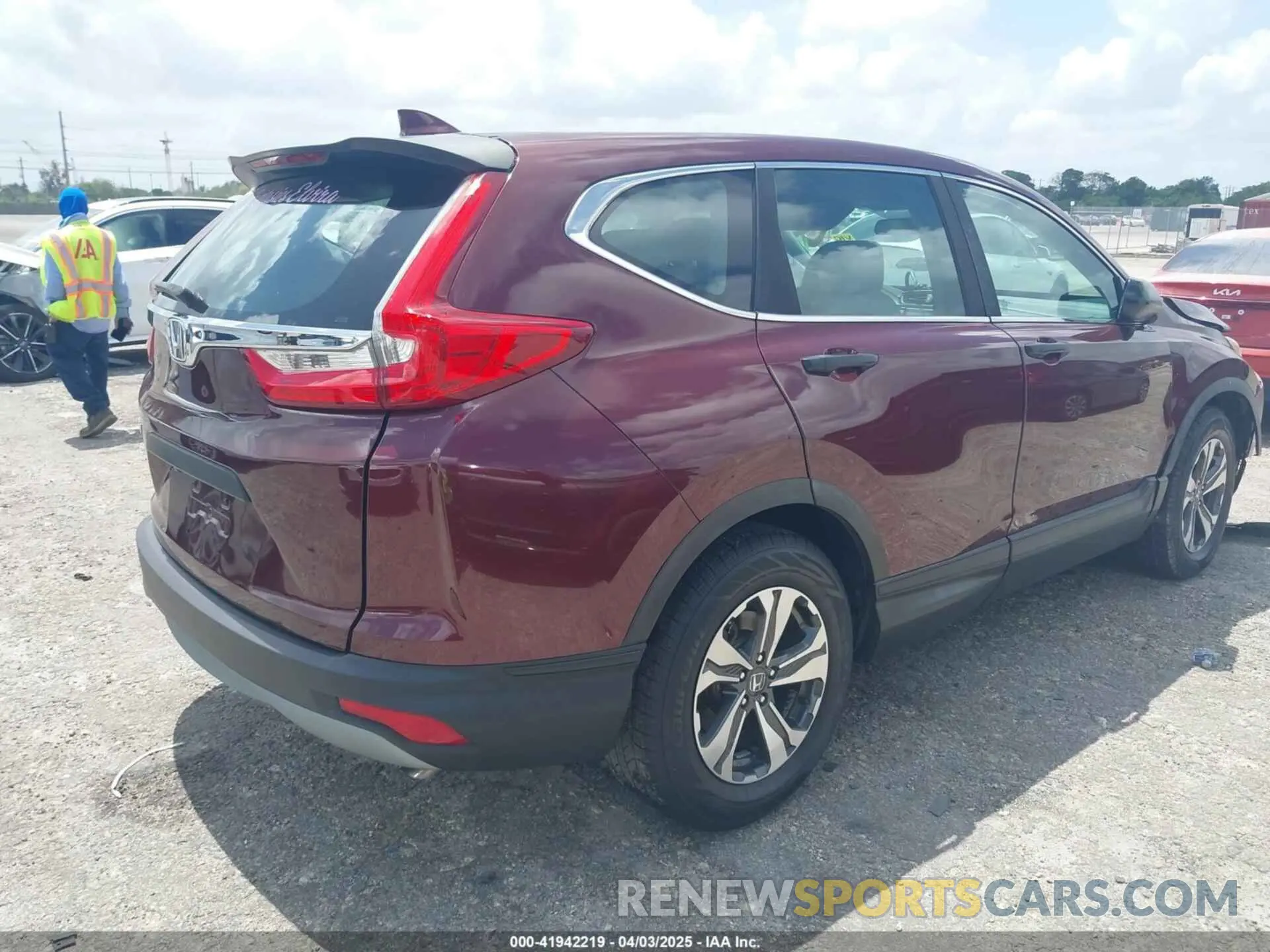 4 Photograph of a damaged car 2HKRW5H33KH402697 HONDA CR-V 2019