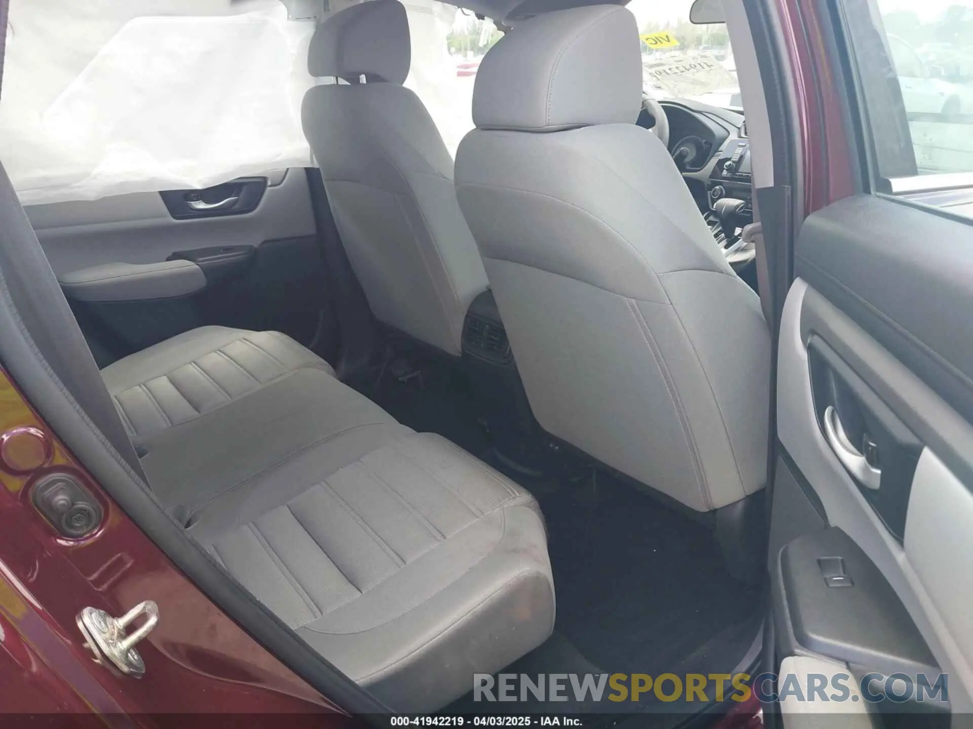 8 Photograph of a damaged car 2HKRW5H33KH402697 HONDA CR-V 2019
