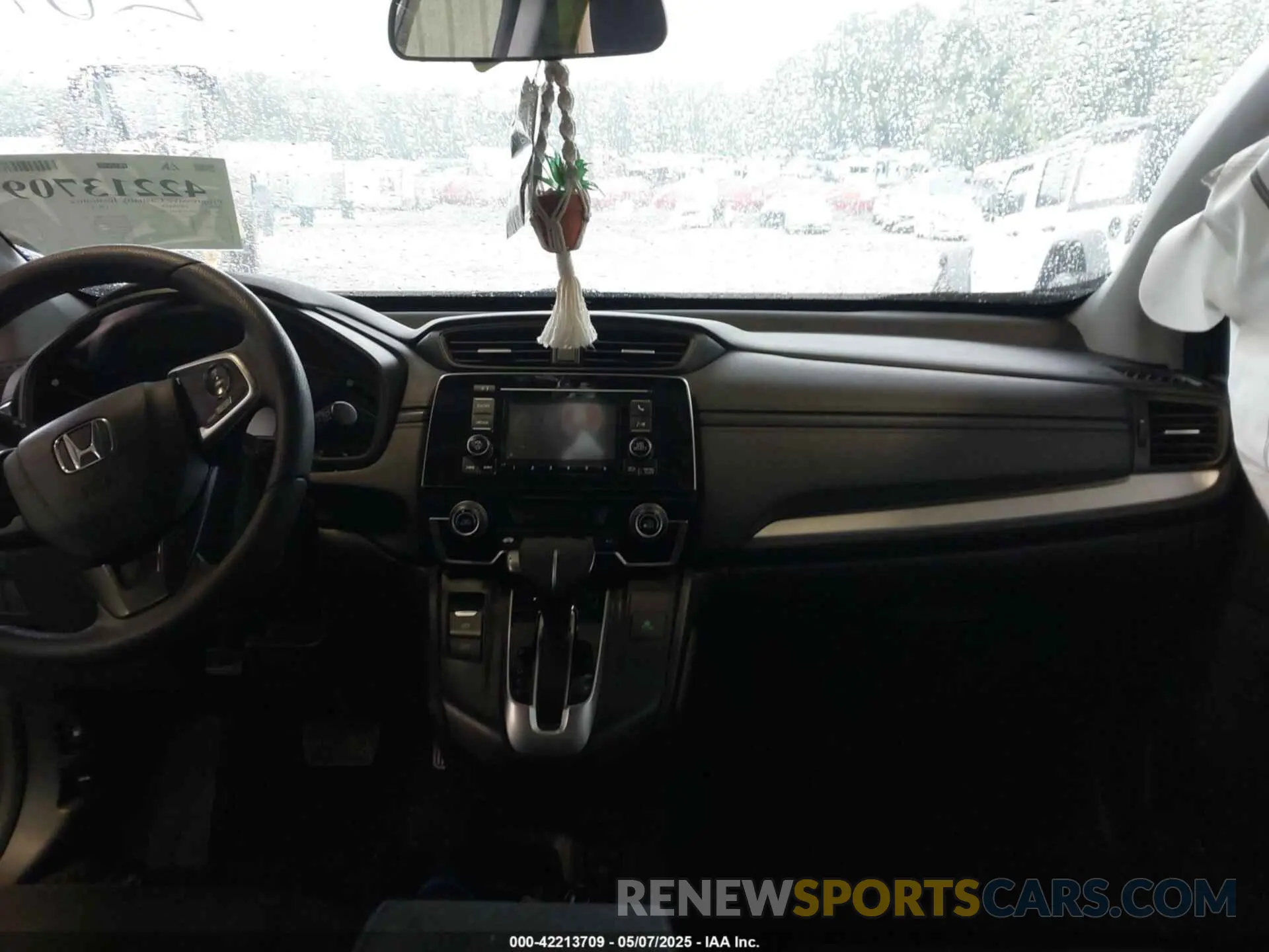 5 Photograph of a damaged car 2HKRW5H33KH412873 HONDA CR-V 2019