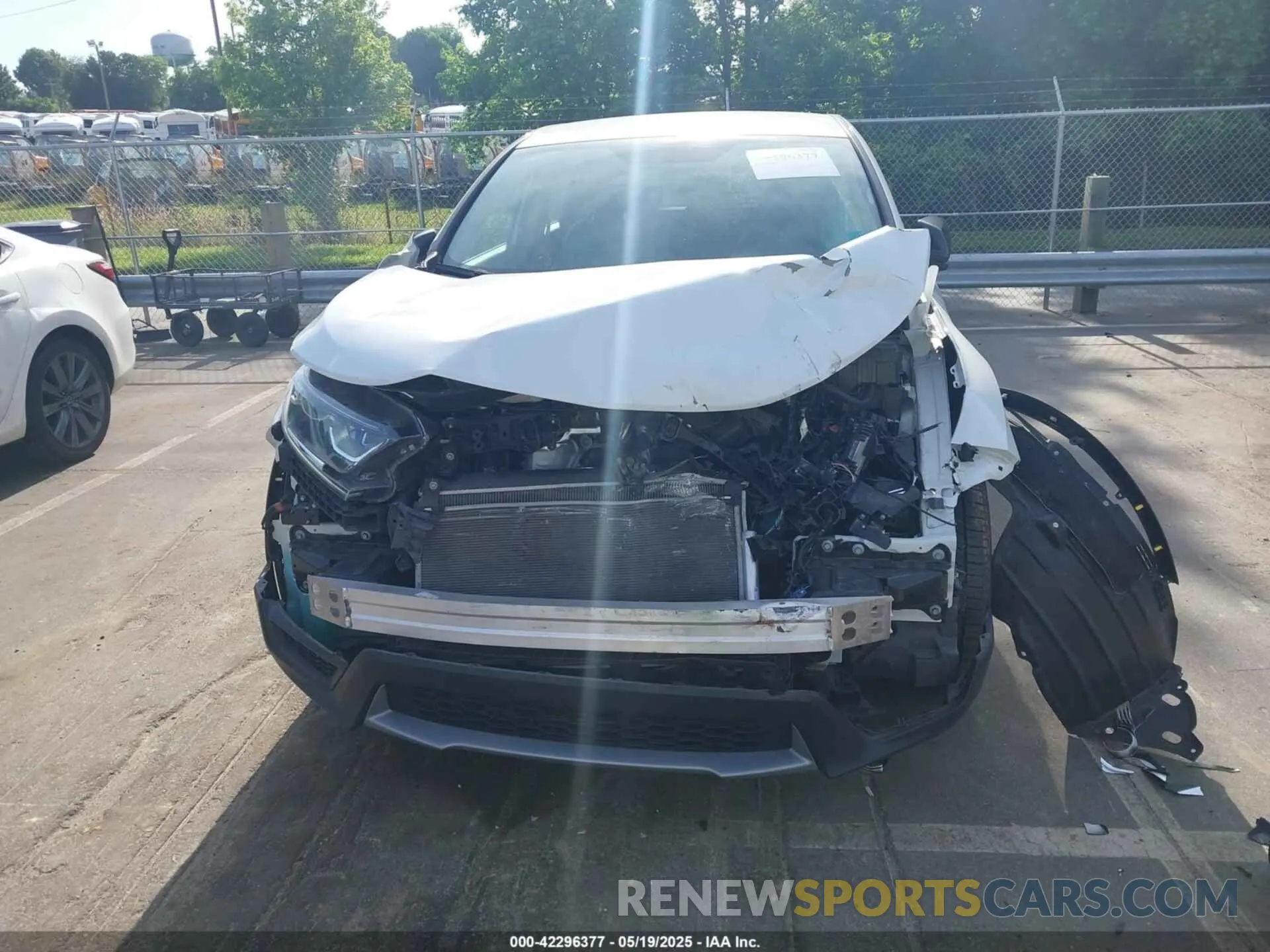 13 Photograph of a damaged car 2HKRW5H33KH418401 HONDA CR-V 2019