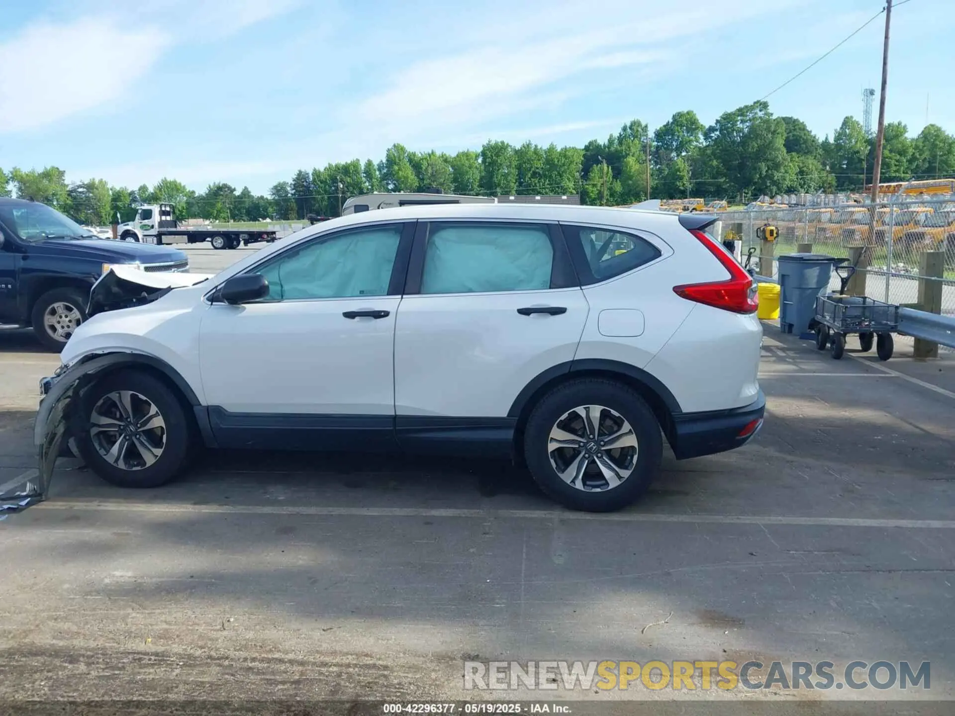 15 Photograph of a damaged car 2HKRW5H33KH418401 HONDA CR-V 2019