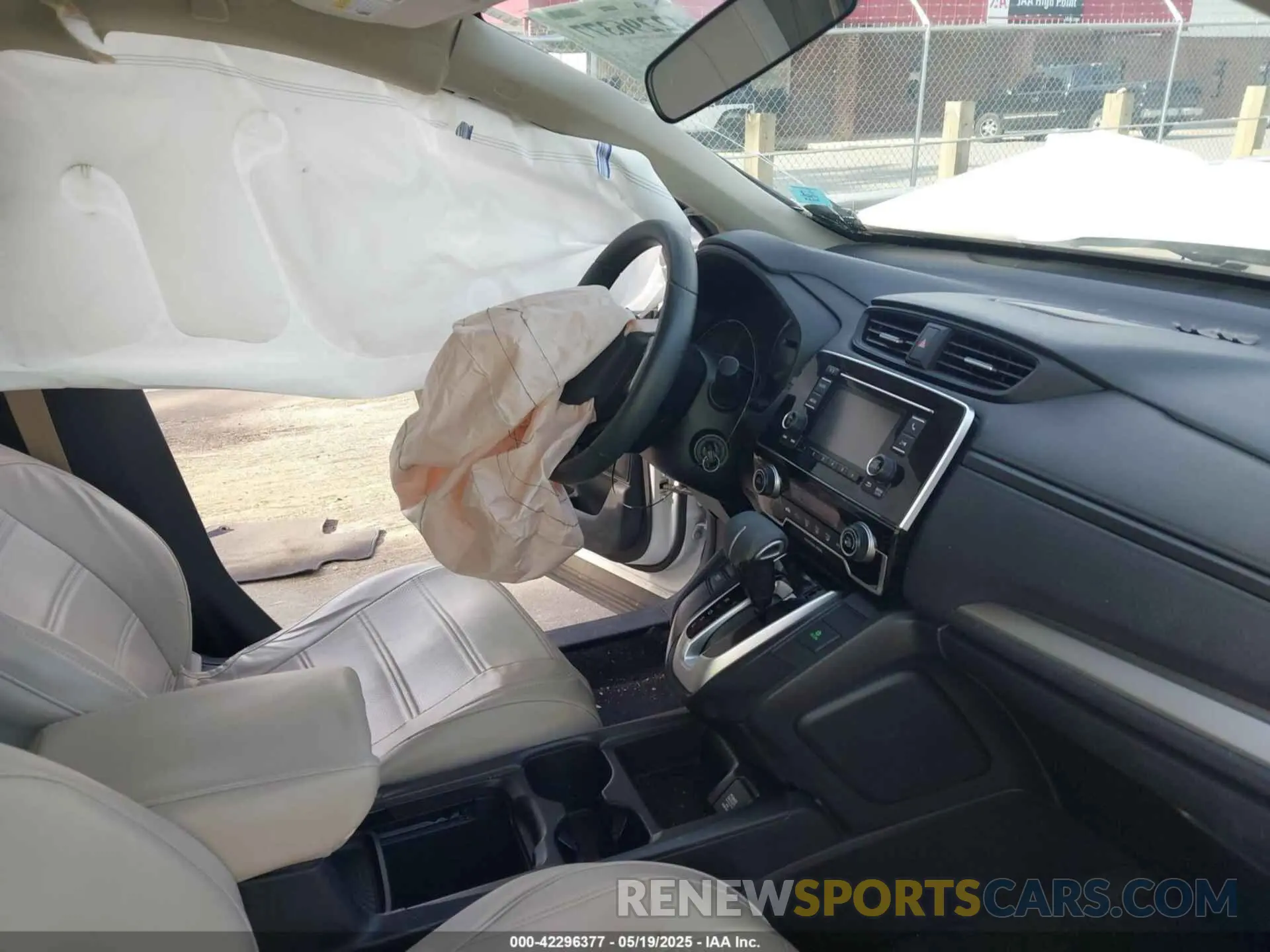 5 Photograph of a damaged car 2HKRW5H33KH418401 HONDA CR-V 2019