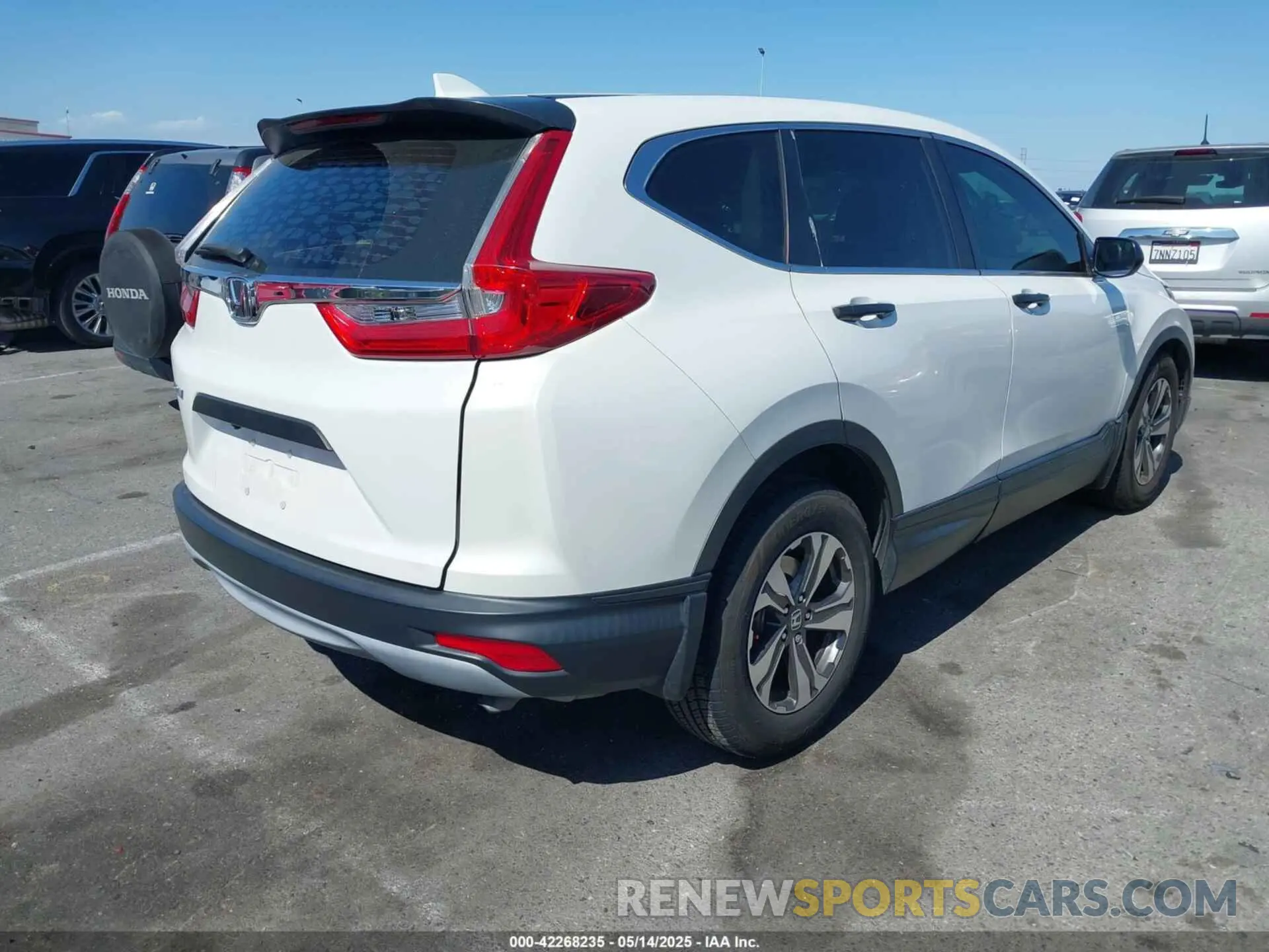 4 Photograph of a damaged car 2HKRW5H34KH405284 HONDA CR-V 2019