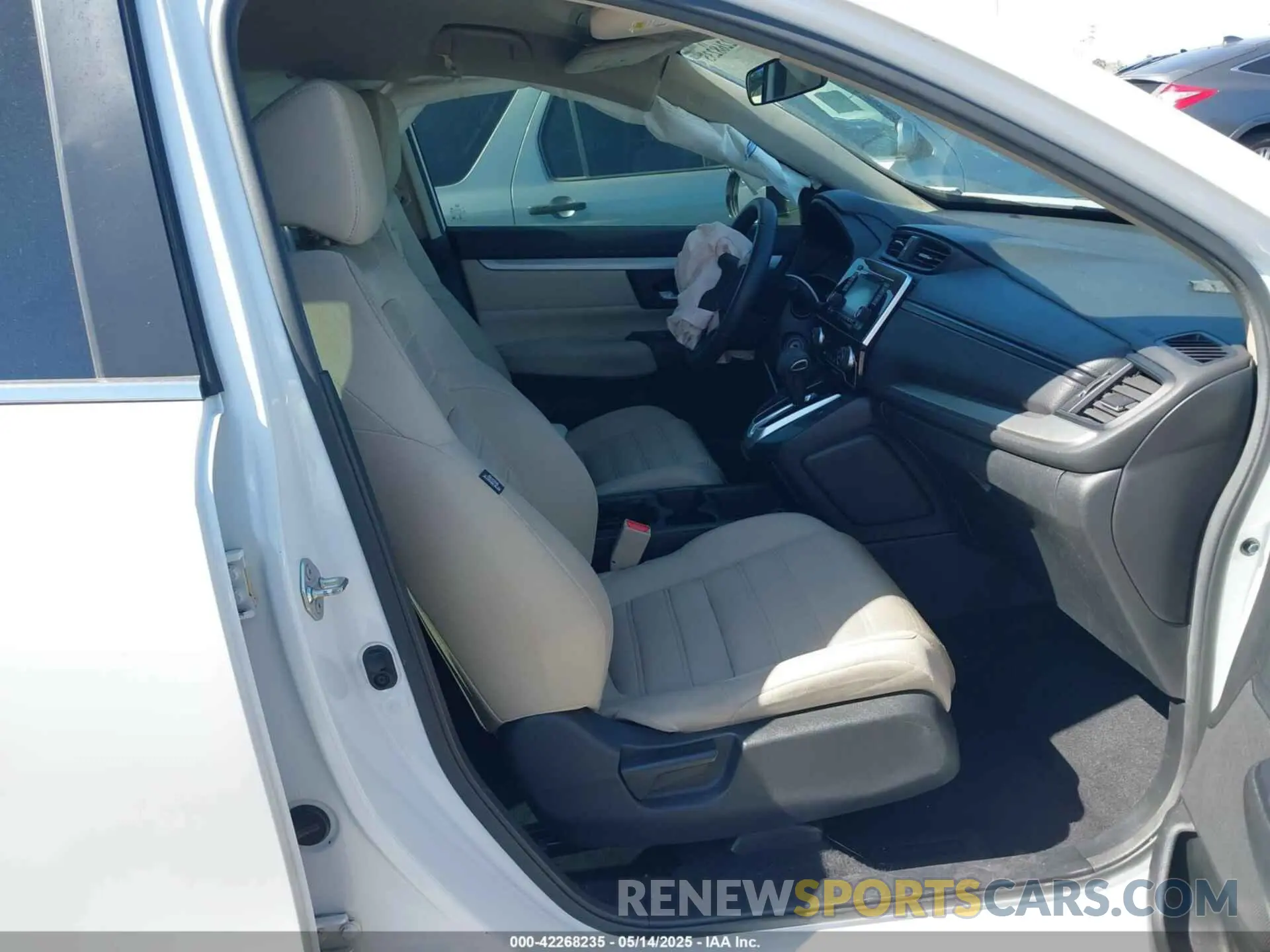 5 Photograph of a damaged car 2HKRW5H34KH405284 HONDA CR-V 2019