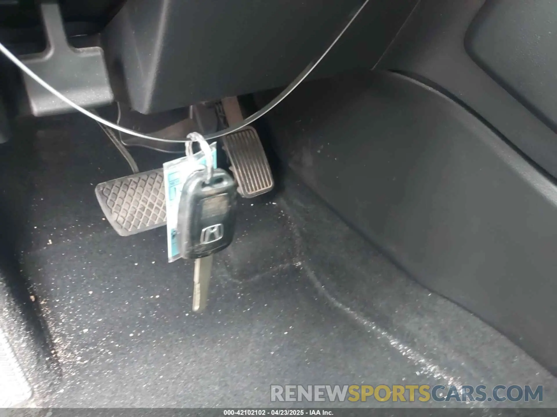 11 Photograph of a damaged car 2HKRW5H35KH403298 HONDA CR-V 2019