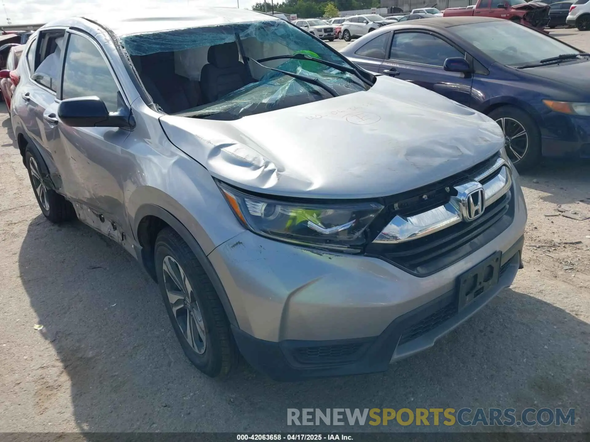 1 Photograph of a damaged car 2HKRW5H35KH403561 HONDA CR-V 2019
