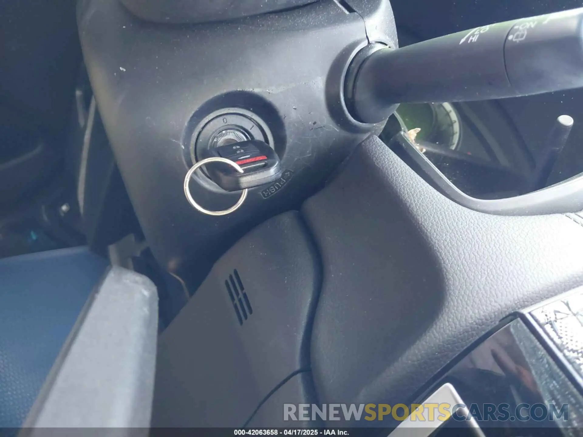 11 Photograph of a damaged car 2HKRW5H35KH403561 HONDA CR-V 2019