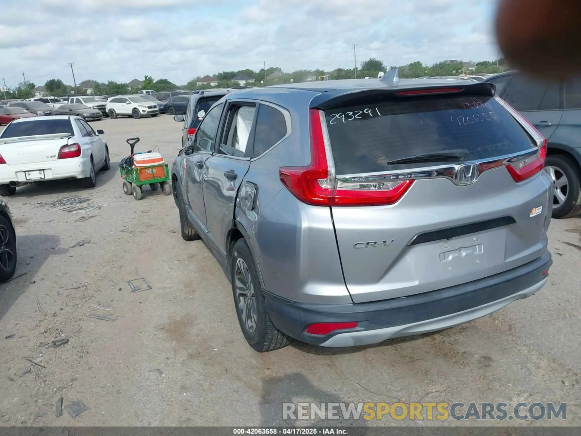 3 Photograph of a damaged car 2HKRW5H35KH403561 HONDA CR-V 2019