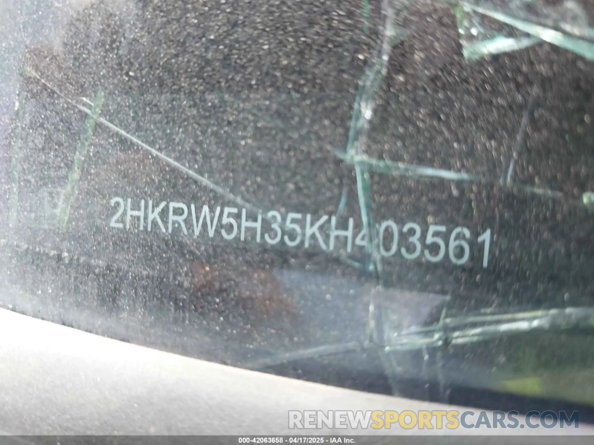 9 Photograph of a damaged car 2HKRW5H35KH403561 HONDA CR-V 2019