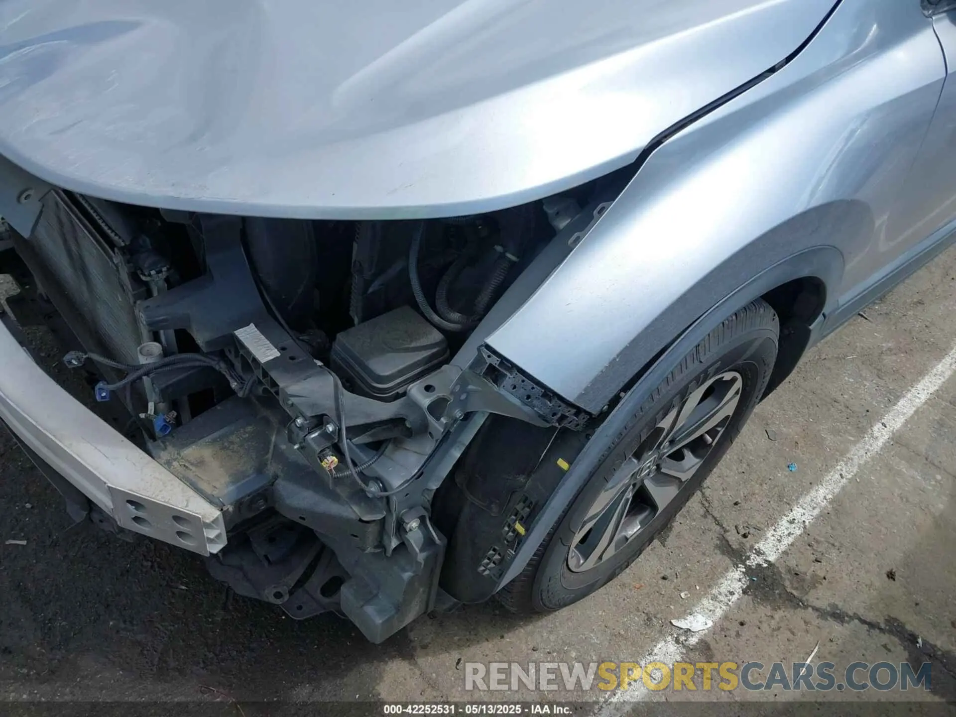 19 Photograph of a damaged car 2HKRW5H36KH416089 HONDA CR-V 2019