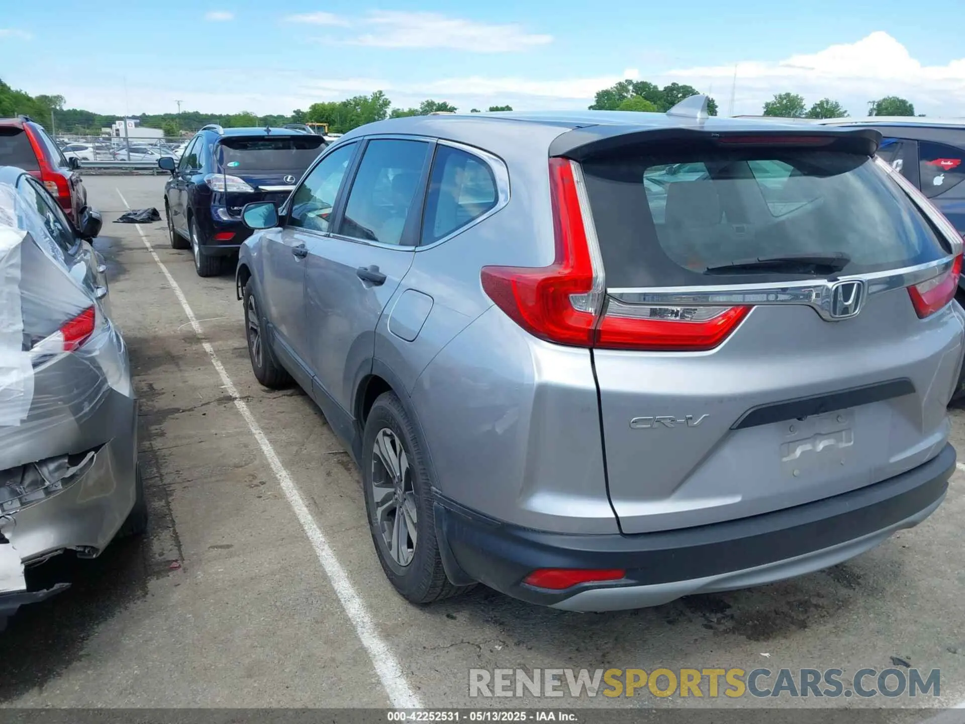 3 Photograph of a damaged car 2HKRW5H36KH416089 HONDA CR-V 2019