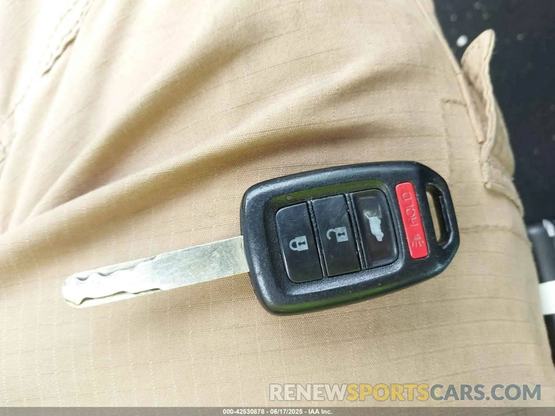 11 Photograph of a damaged car 2HKRW5H37KH417266 HONDA CR-V 2019