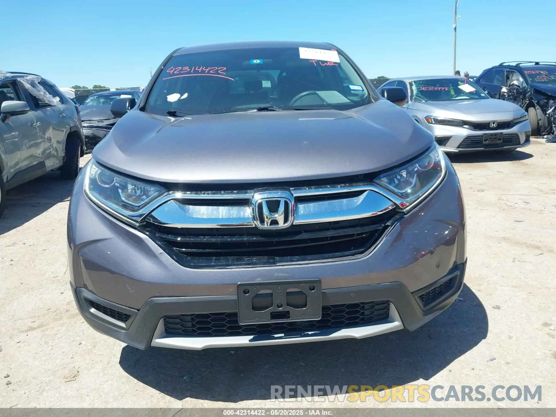 12 Photograph of a damaged car 2HKRW5H3XKH413731 HONDA CR-V 2019