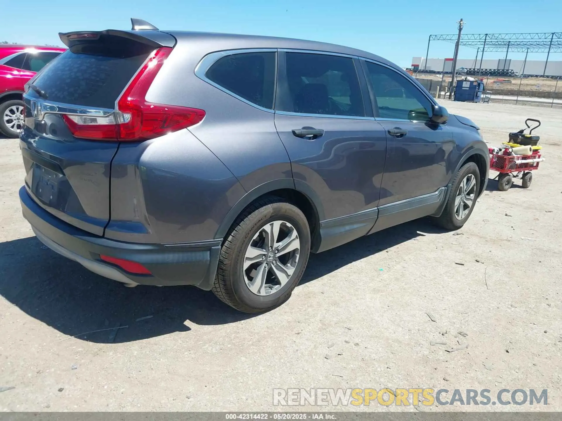 4 Photograph of a damaged car 2HKRW5H3XKH413731 HONDA CR-V 2019