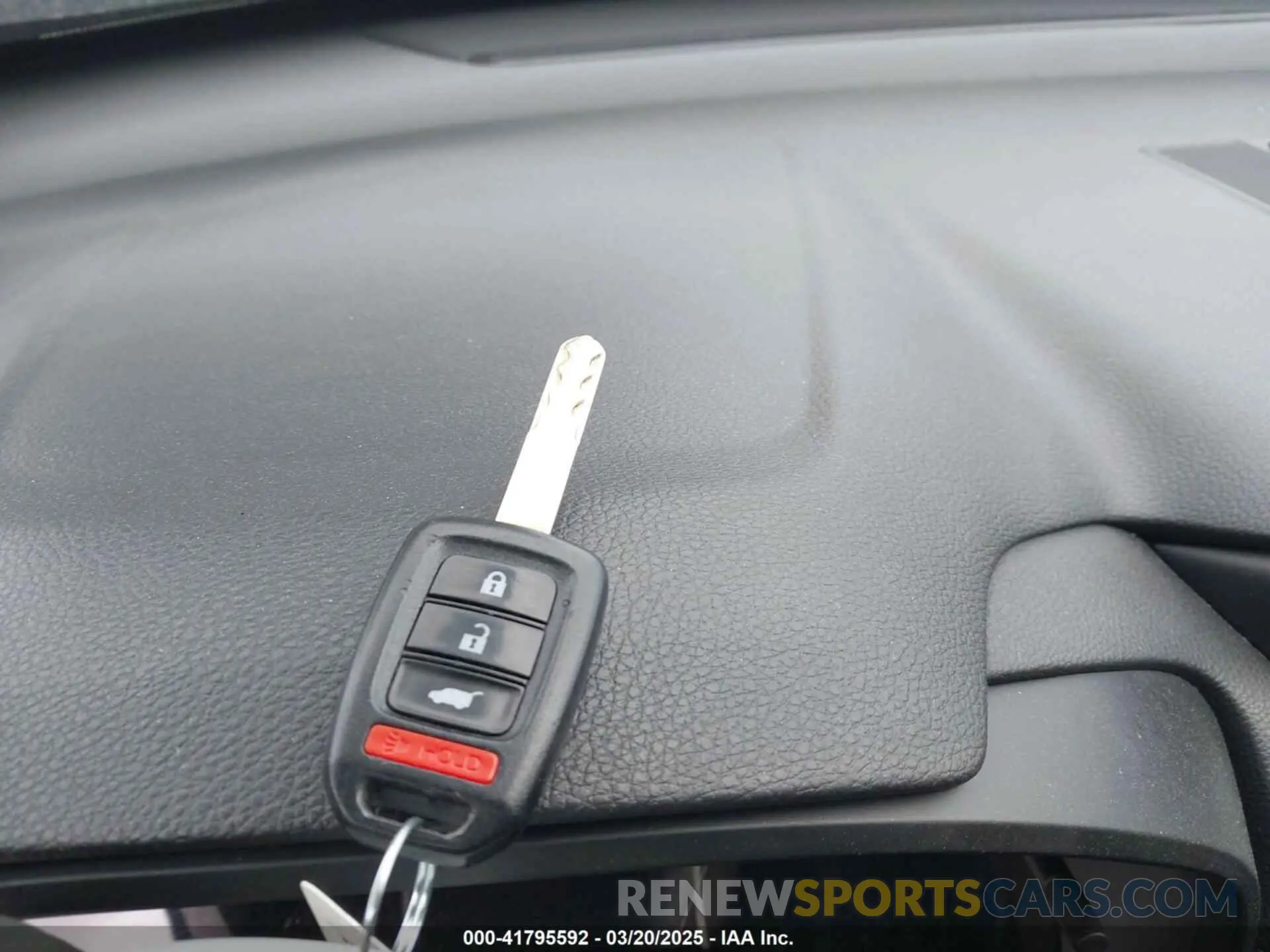 11 Photograph of a damaged car 2HKRW6H30KH208392 HONDA CR-V 2019