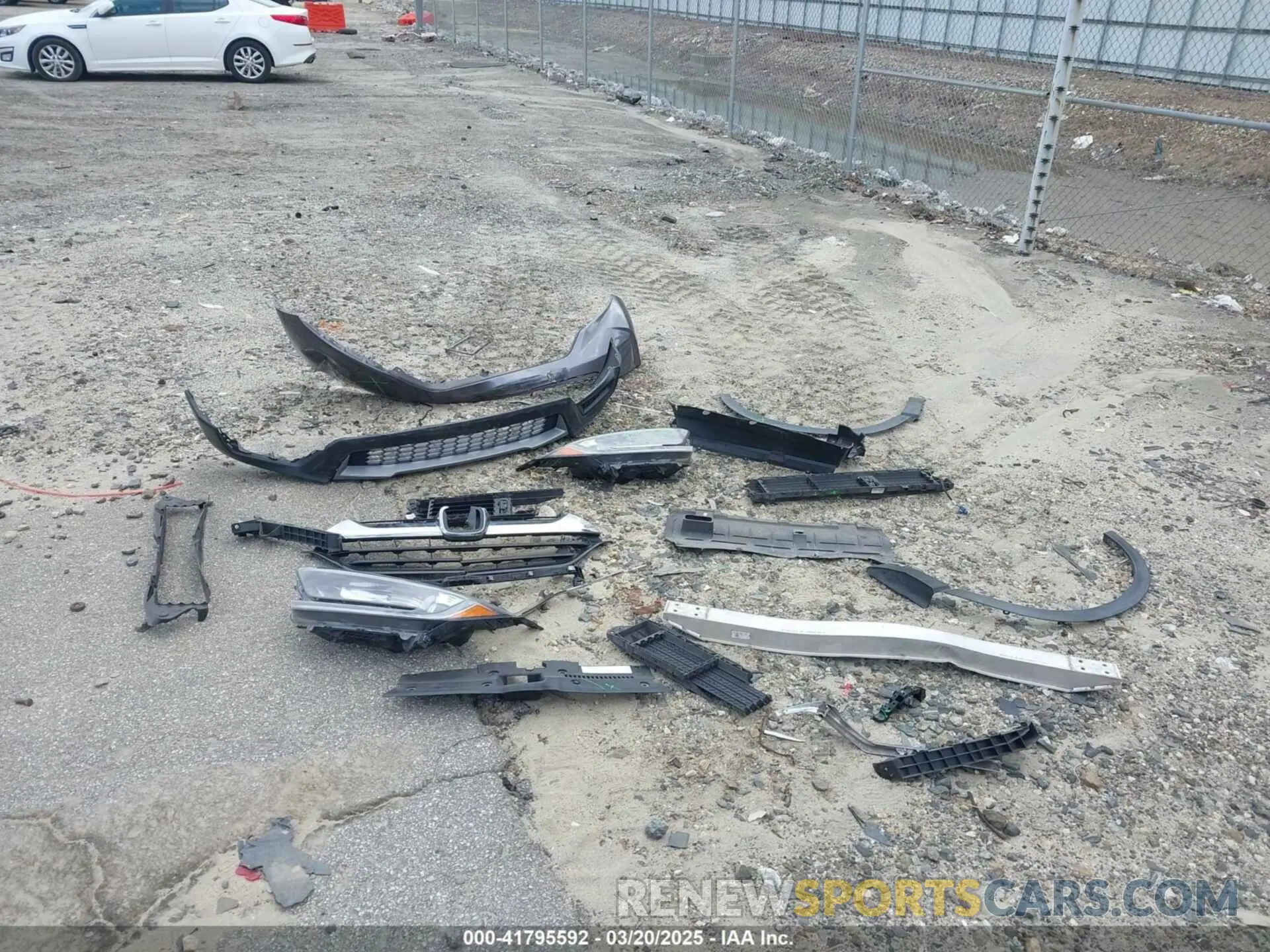 12 Photograph of a damaged car 2HKRW6H30KH208392 HONDA CR-V 2019