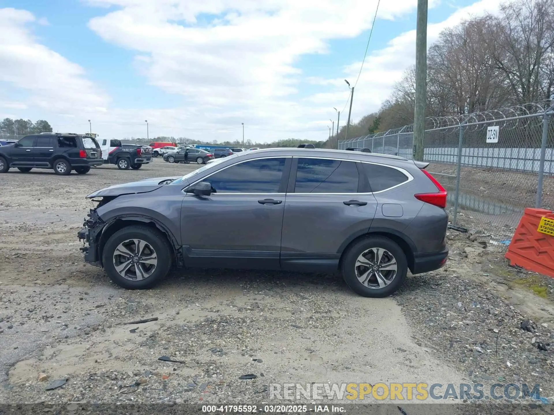 15 Photograph of a damaged car 2HKRW6H30KH208392 HONDA CR-V 2019