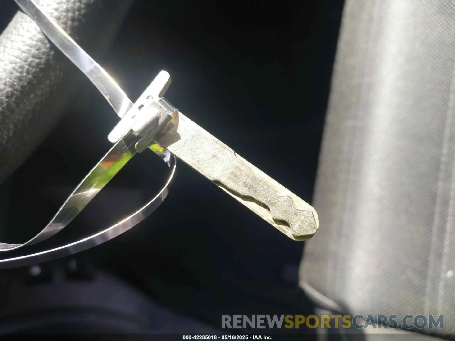 11 Photograph of a damaged car 2HKRW6H31KH220180 HONDA CR-V 2019