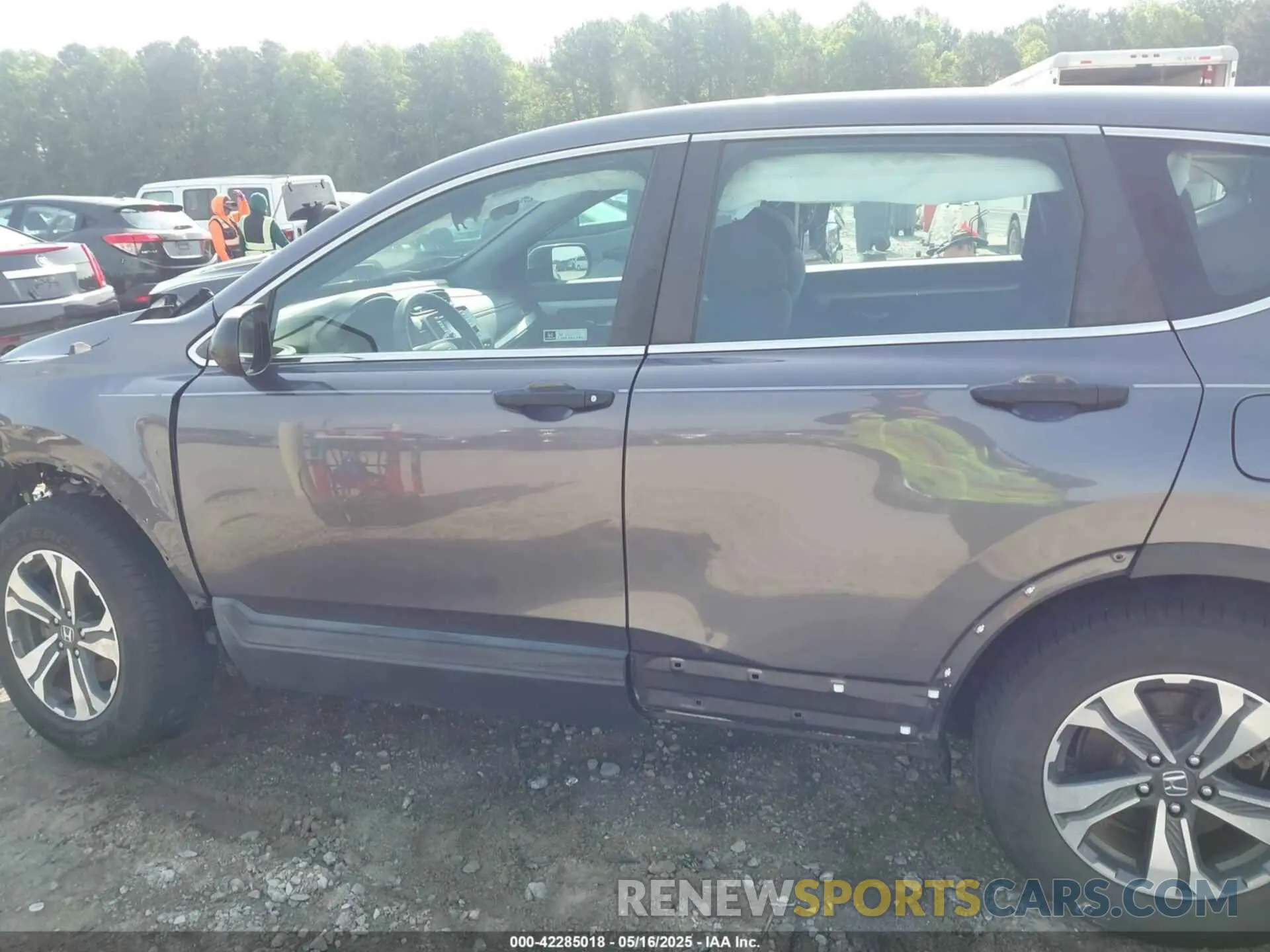 15 Photograph of a damaged car 2HKRW6H31KH220180 HONDA CR-V 2019