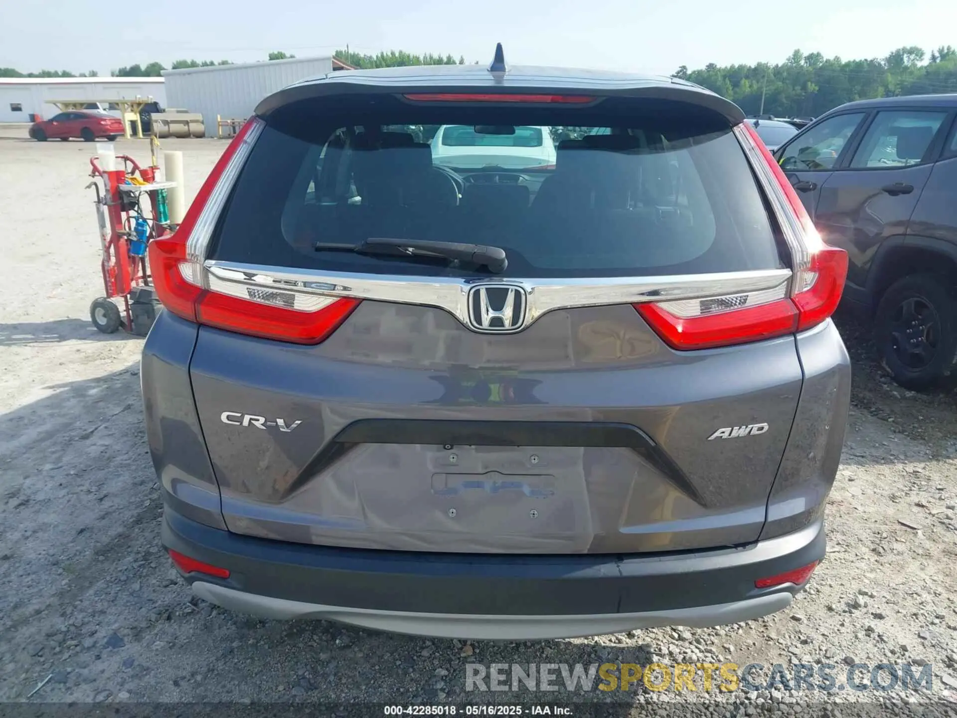 17 Photograph of a damaged car 2HKRW6H31KH220180 HONDA CR-V 2019