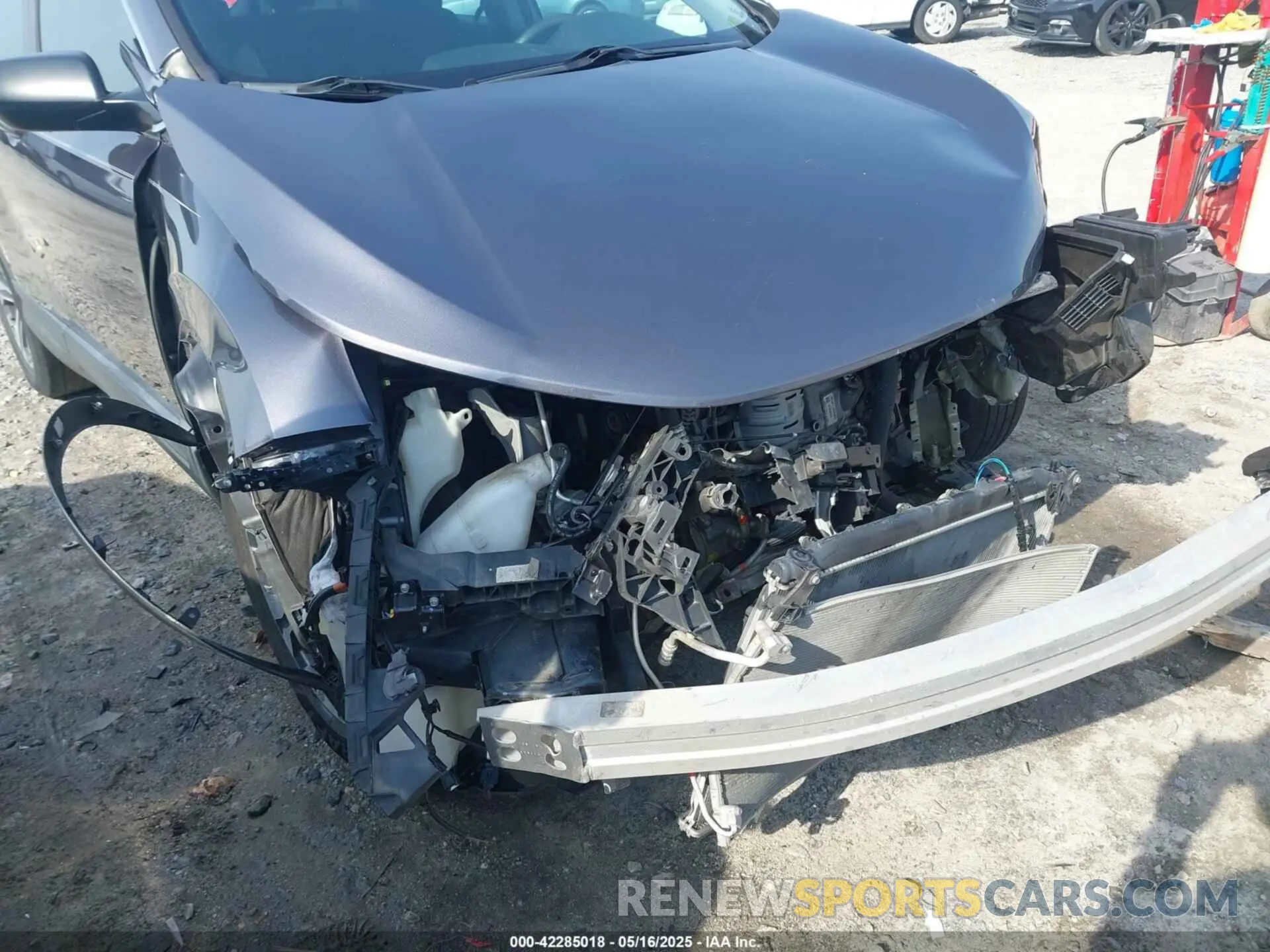 18 Photograph of a damaged car 2HKRW6H31KH220180 HONDA CR-V 2019