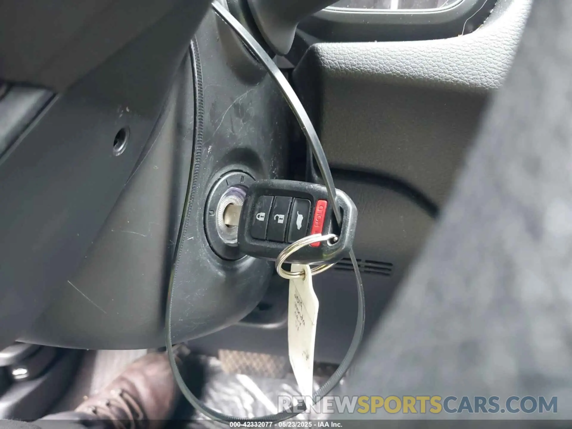 11 Photograph of a damaged car 2HKRW6H32KH224626 HONDA CR-V 2019