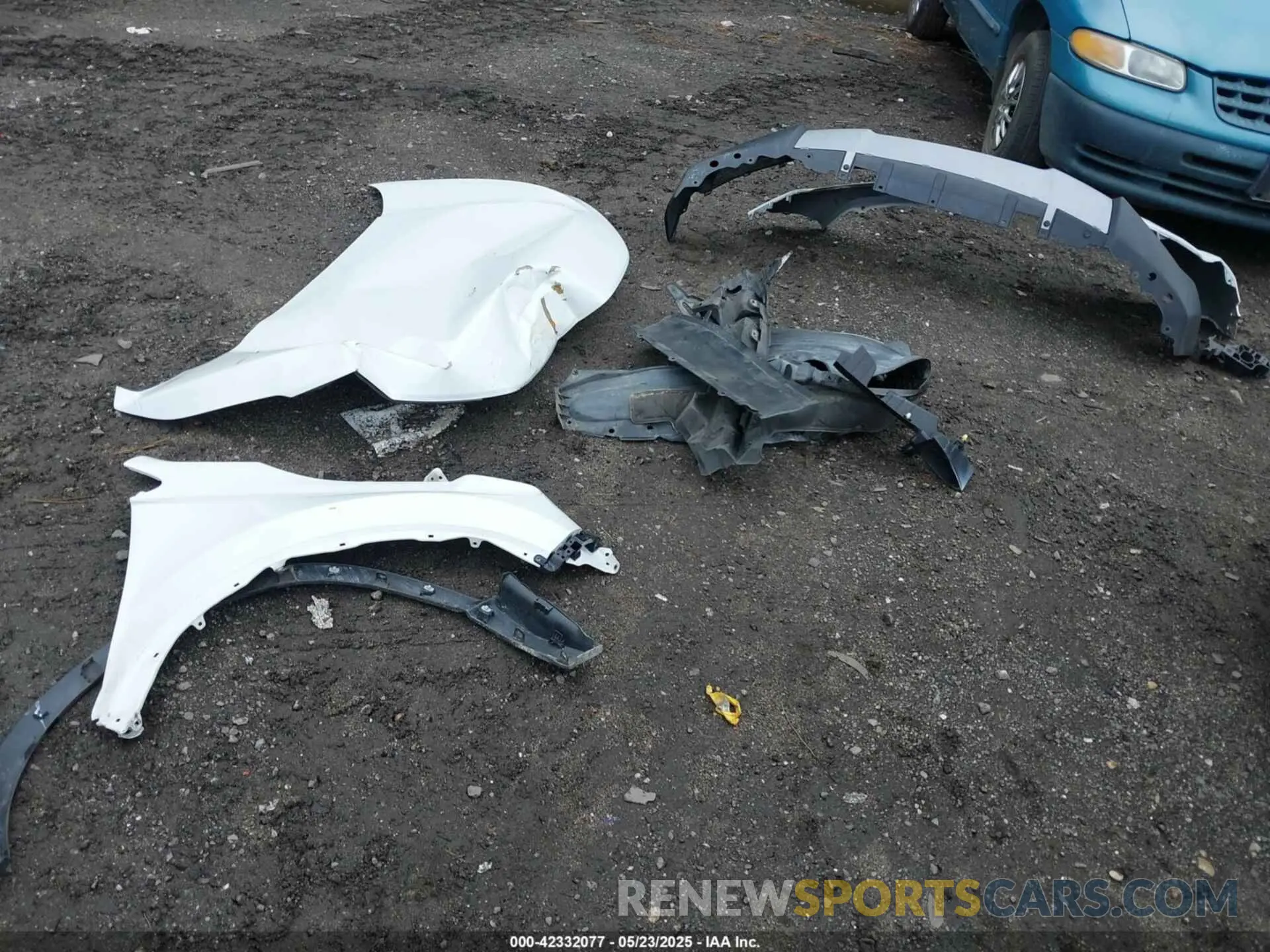 12 Photograph of a damaged car 2HKRW6H32KH224626 HONDA CR-V 2019
