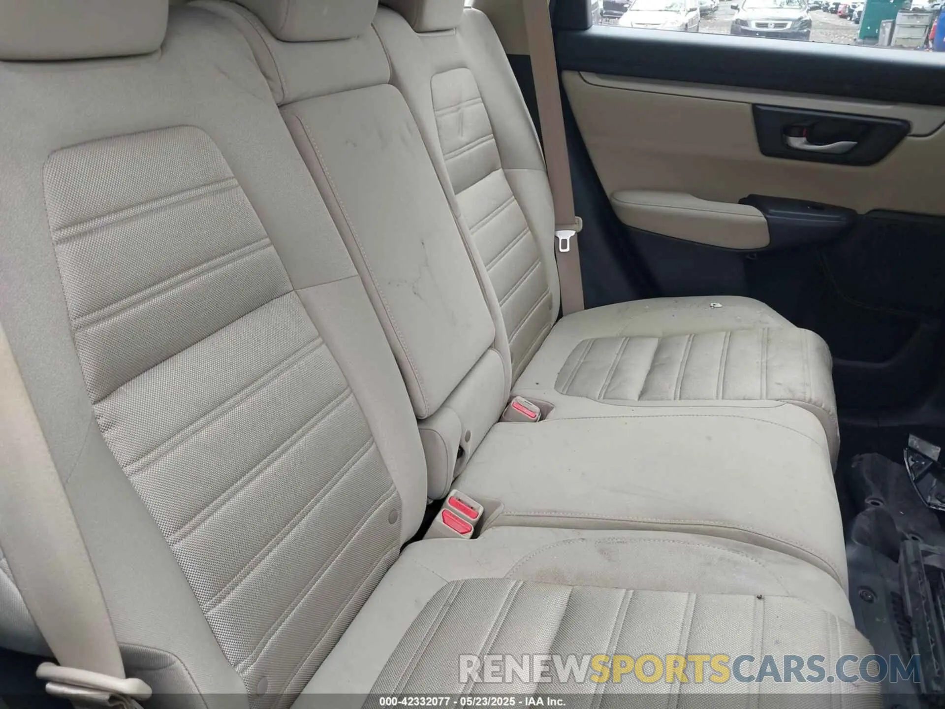 8 Photograph of a damaged car 2HKRW6H32KH224626 HONDA CR-V 2019