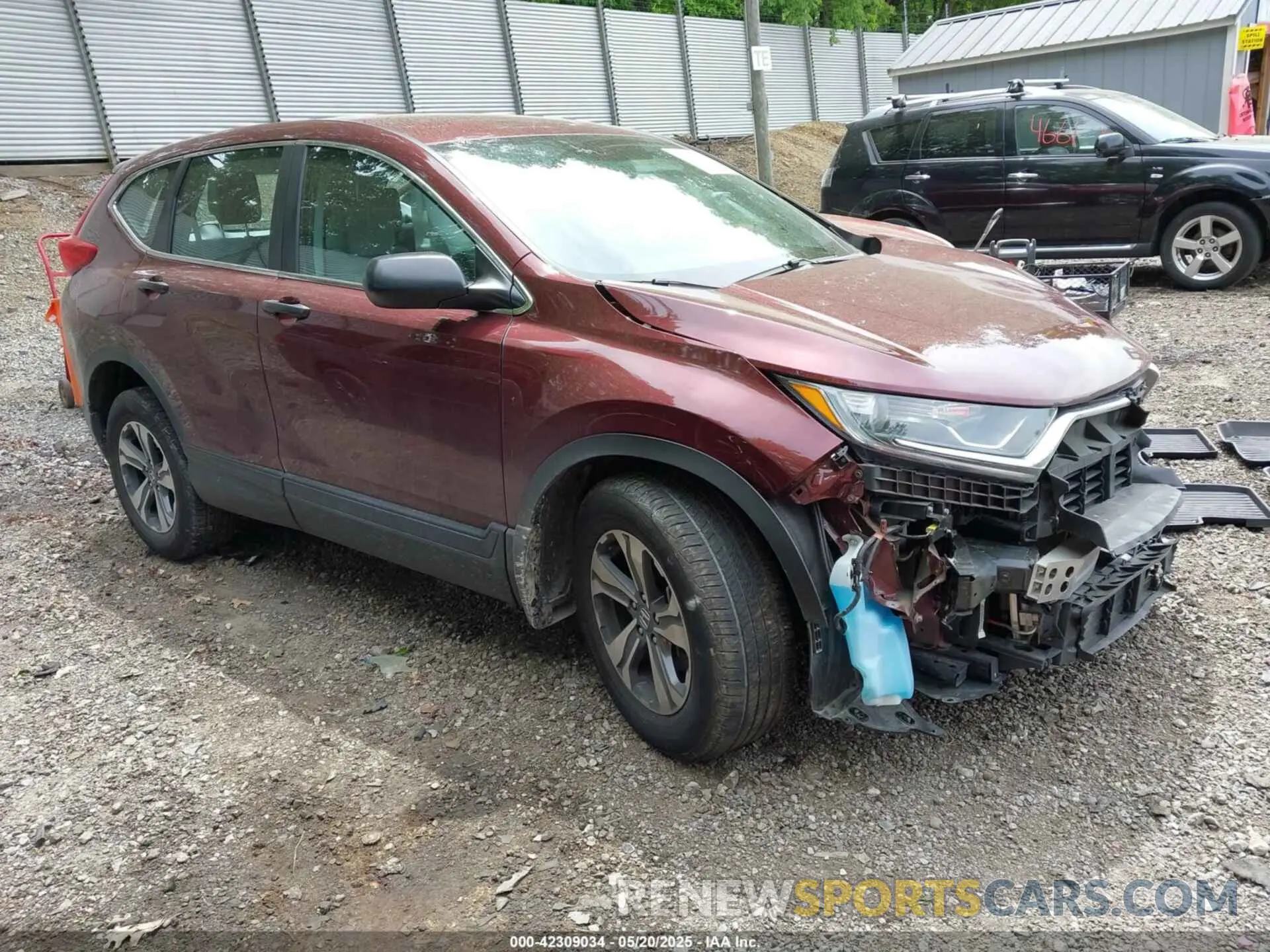 1 Photograph of a damaged car 2HKRW6H33KH210332 HONDA CR-V 2019