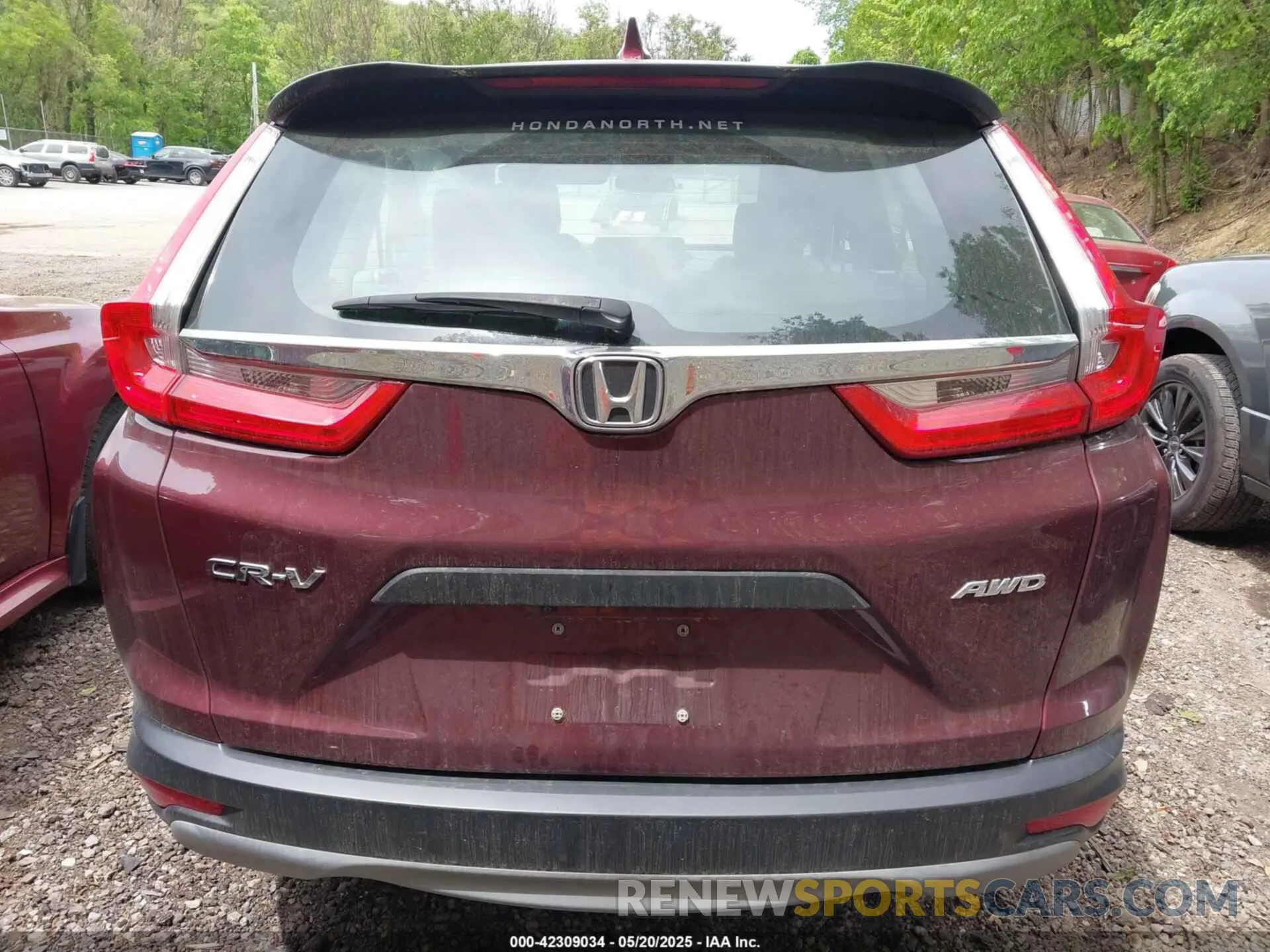 17 Photograph of a damaged car 2HKRW6H33KH210332 HONDA CR-V 2019