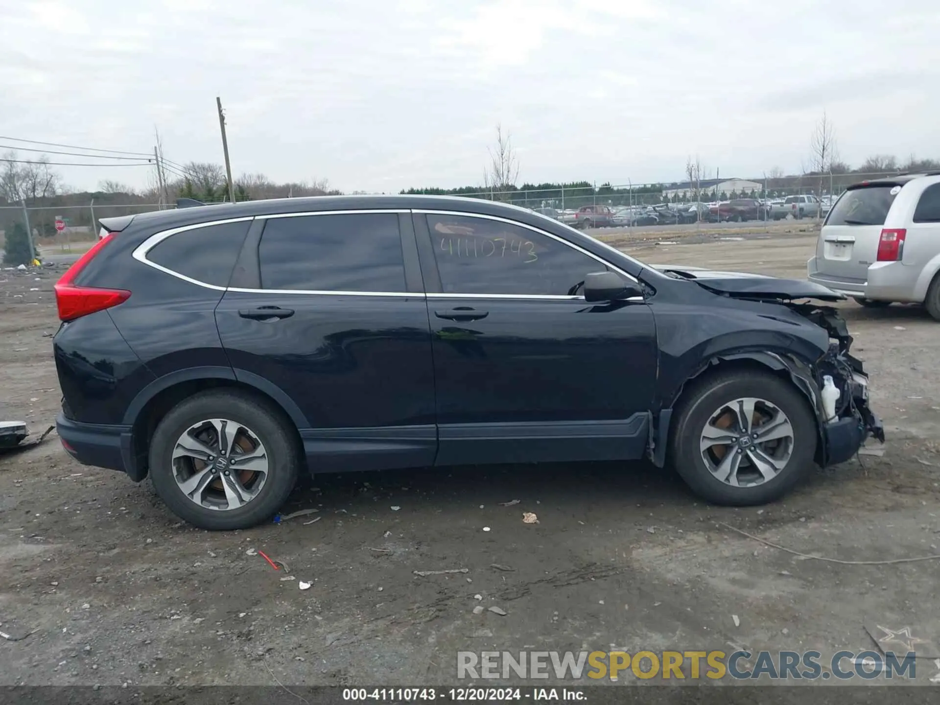 13 Photograph of a damaged car 2HKRW6H33KH217927 HONDA CR-V 2019
