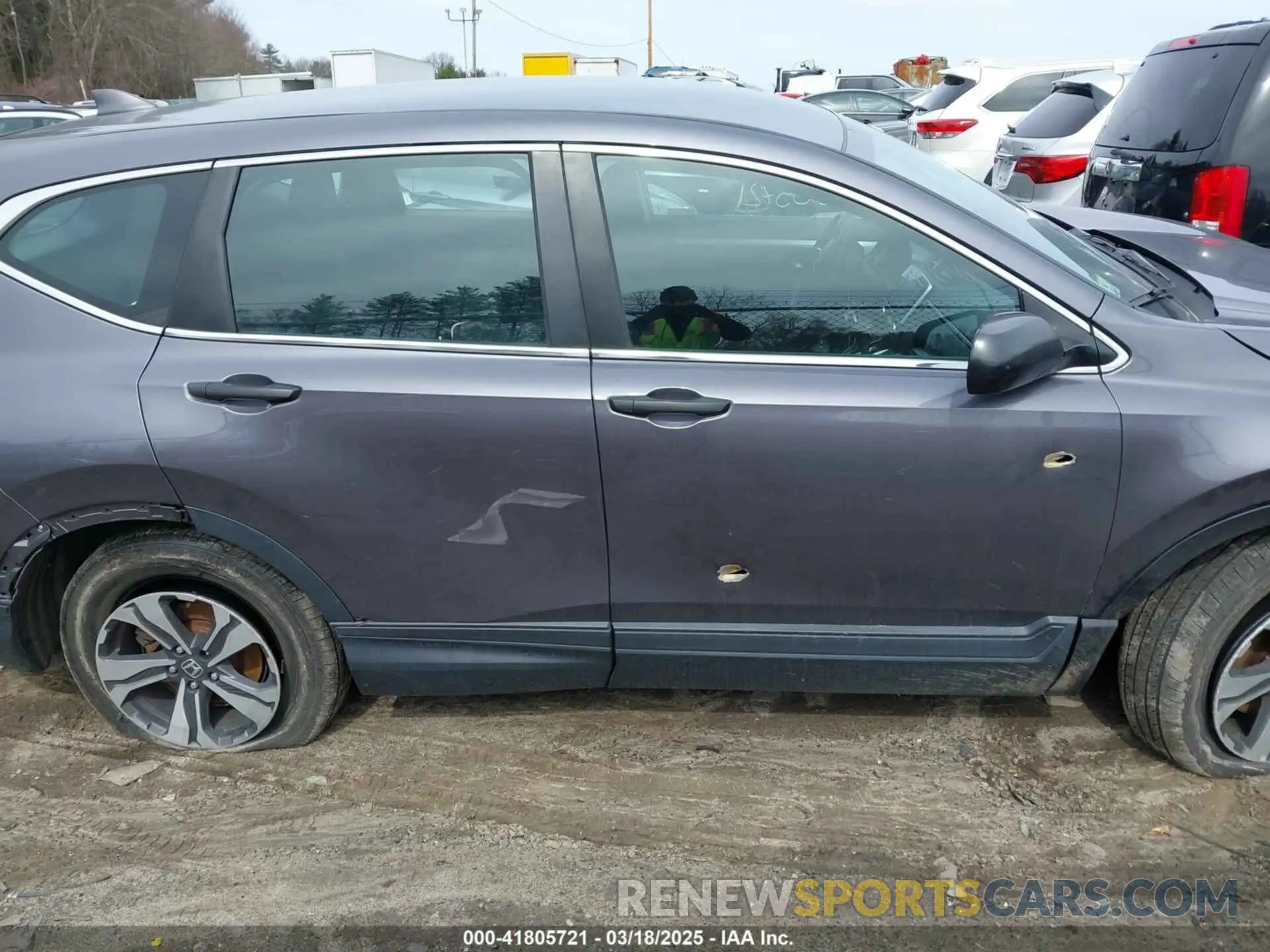 13 Photograph of a damaged car 2HKRW6H34KH219010 HONDA CR-V 2019