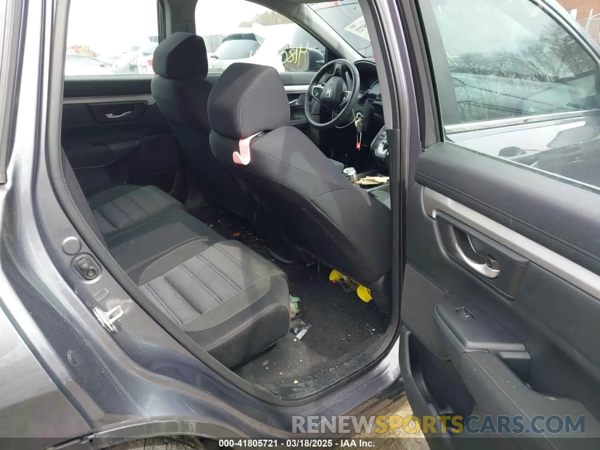 8 Photograph of a damaged car 2HKRW6H34KH219010 HONDA CR-V 2019
