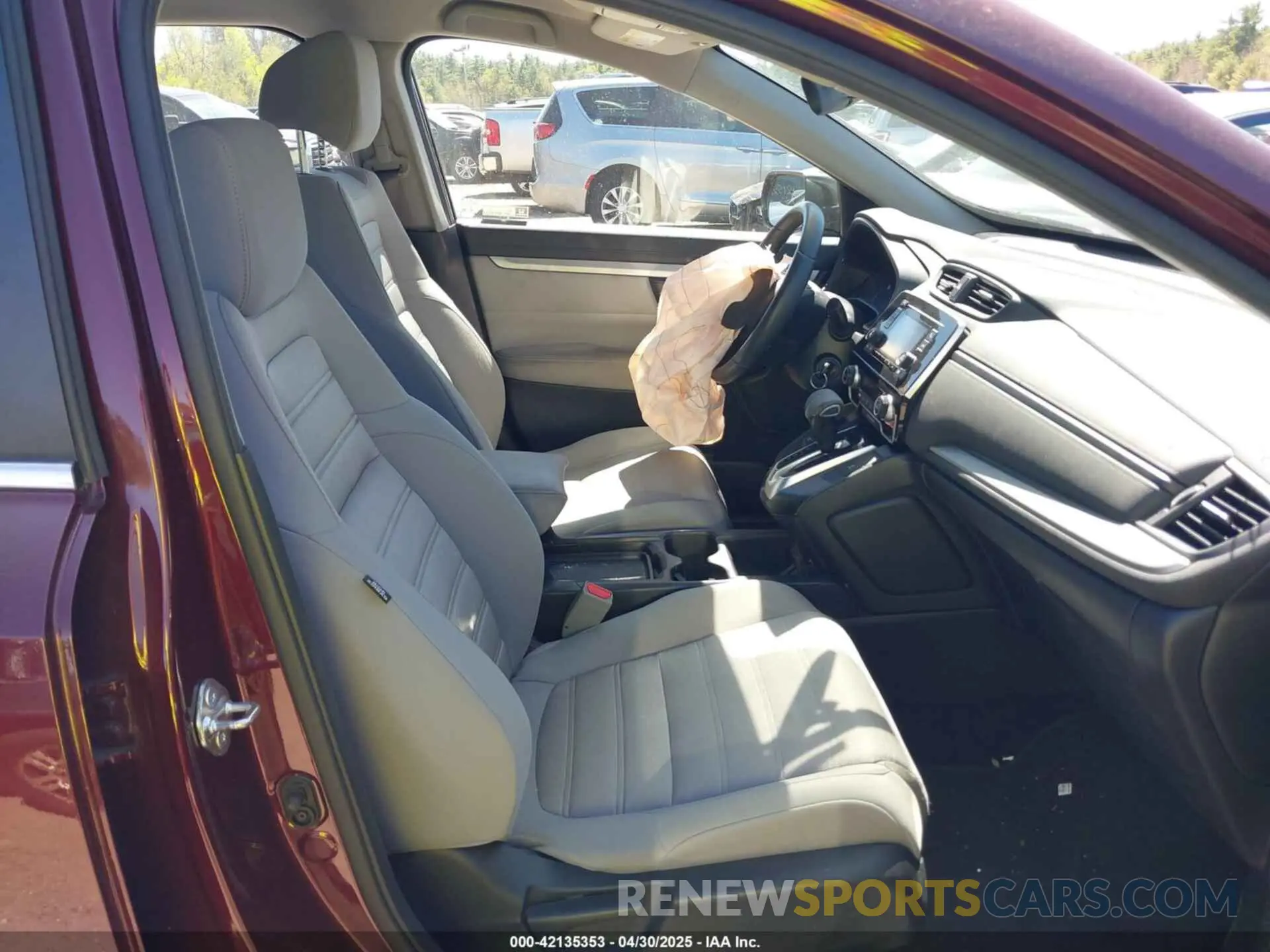 5 Photograph of a damaged car 2HKRW6H36KH215234 HONDA CR-V 2019