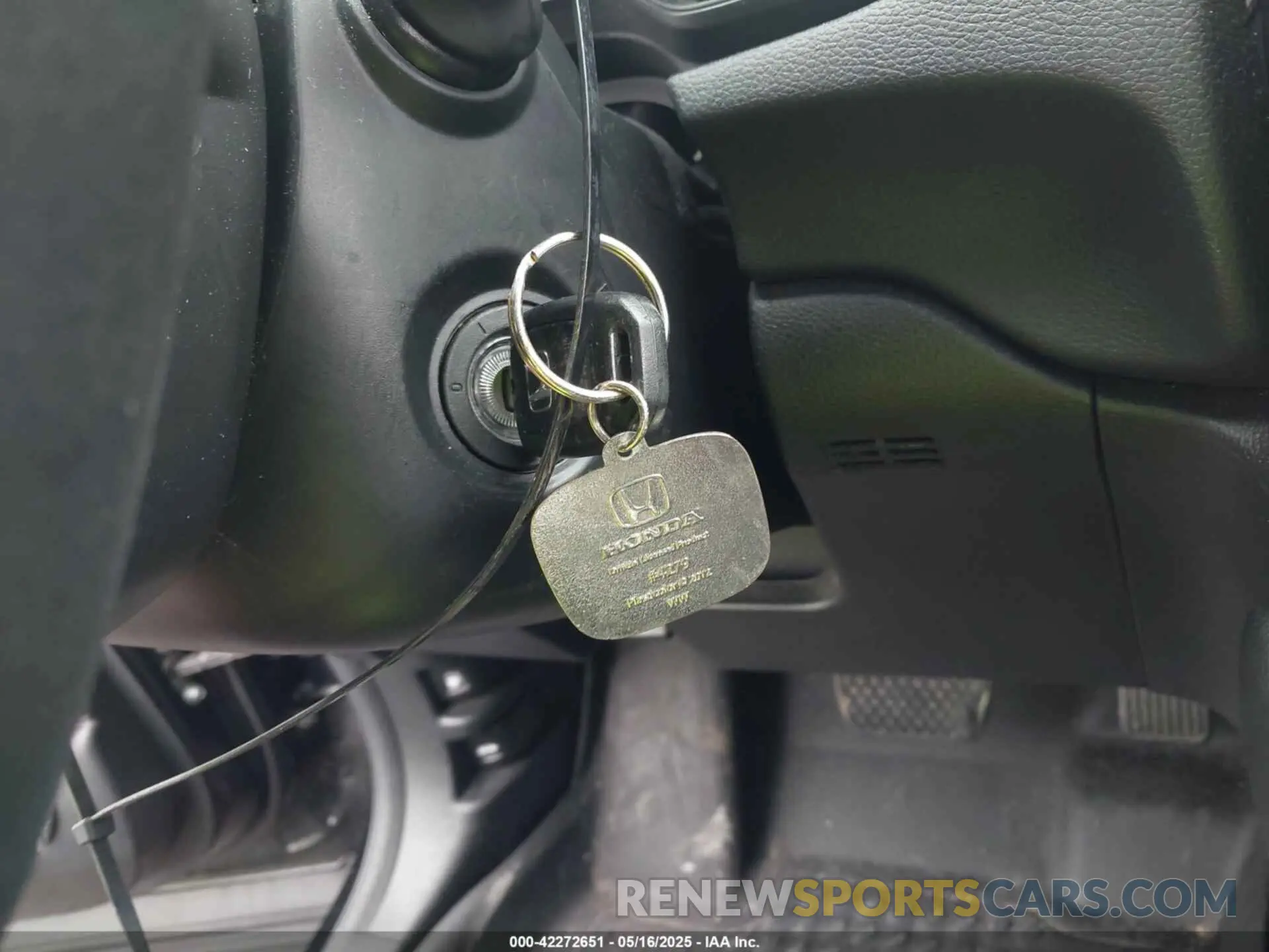11 Photograph of a damaged car 2HKRW6H36KH219848 HONDA CR-V 2019