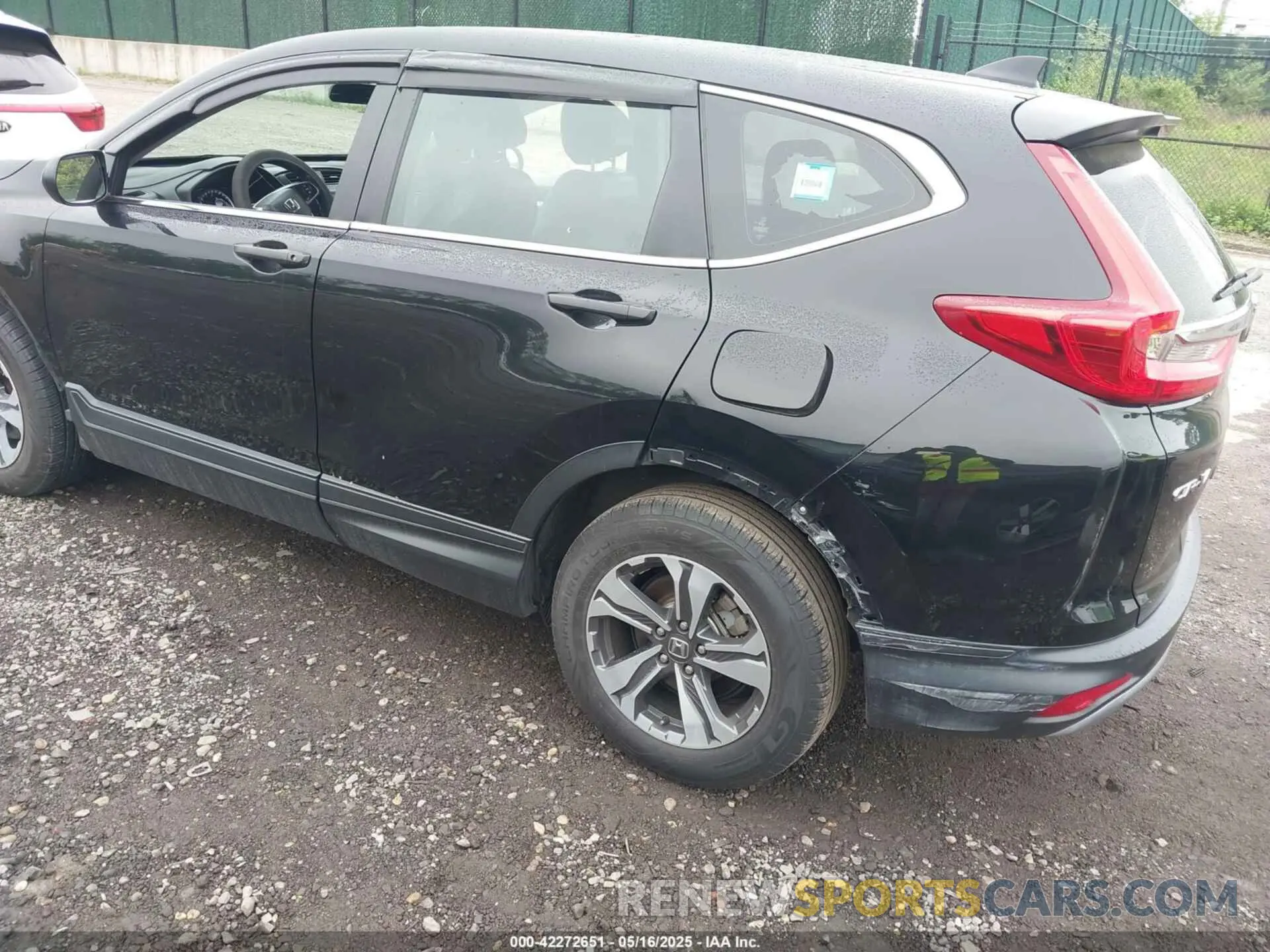 3 Photograph of a damaged car 2HKRW6H36KH219848 HONDA CR-V 2019